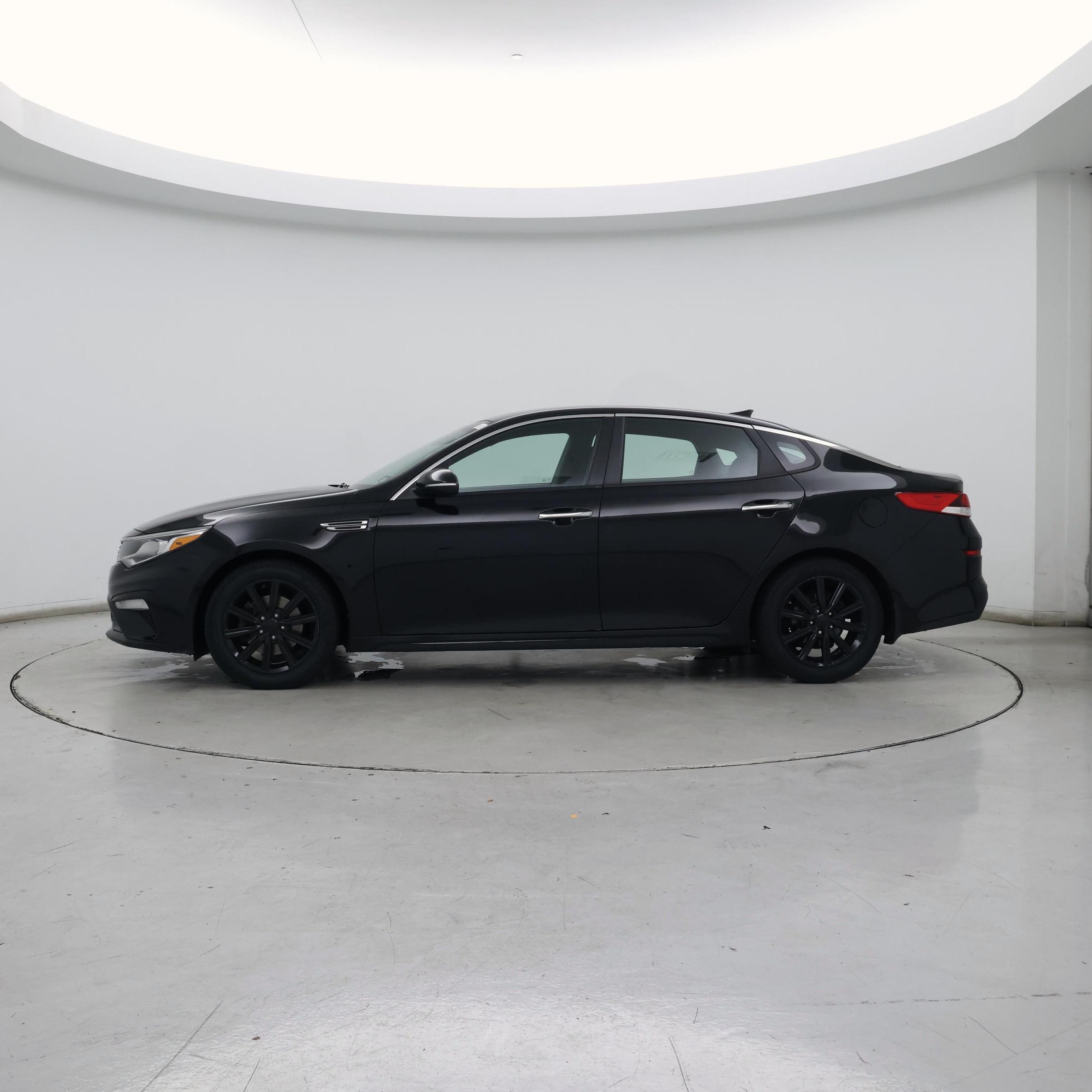 Thumbnail: 2019 Kia Optima - 3