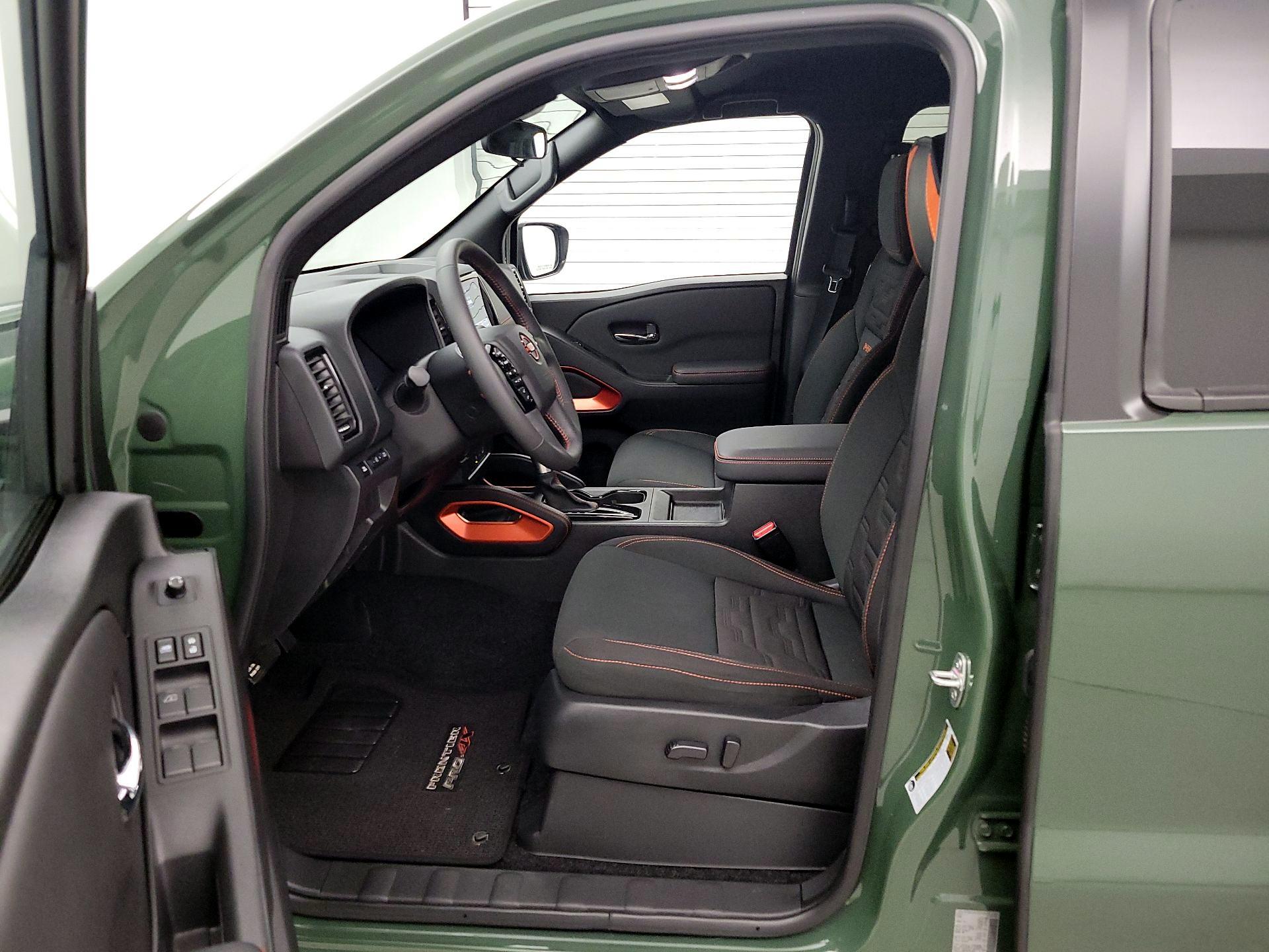 Thumbnail: 2024 Nissan Frontier - 11