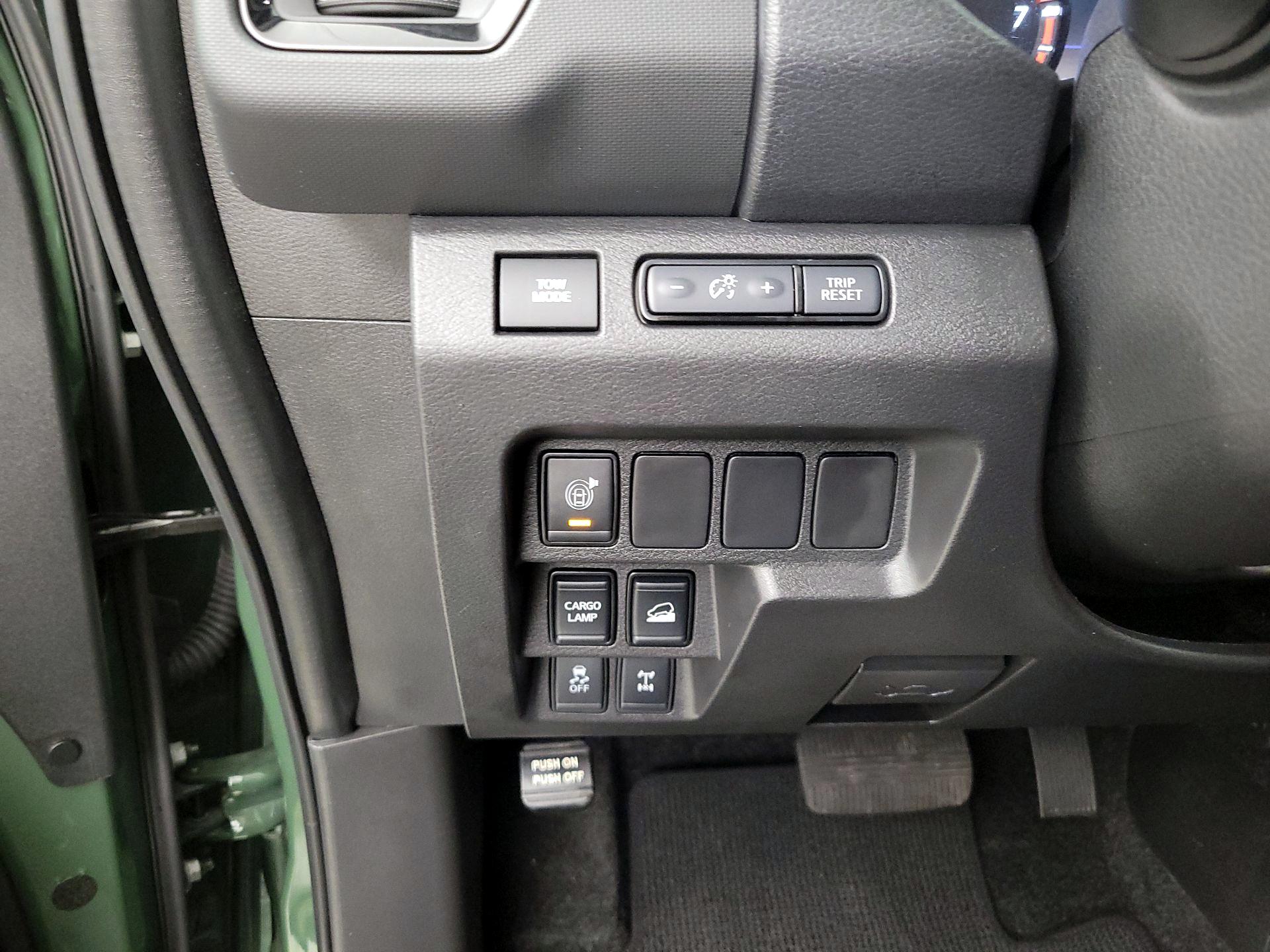 Thumbnail: 2024 Nissan Frontier - 13