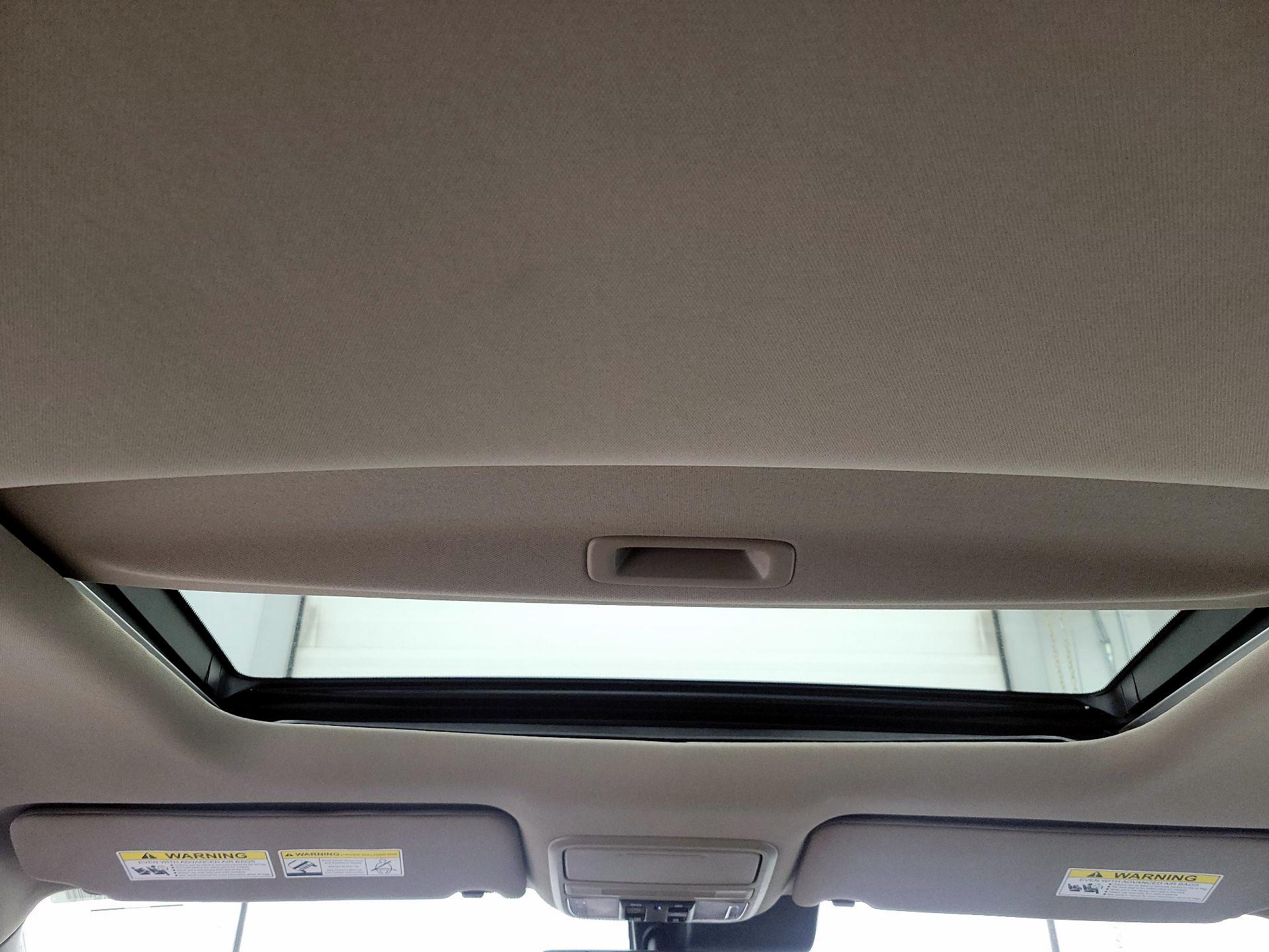 Thumbnail: 2022 Honda Pilot - 19