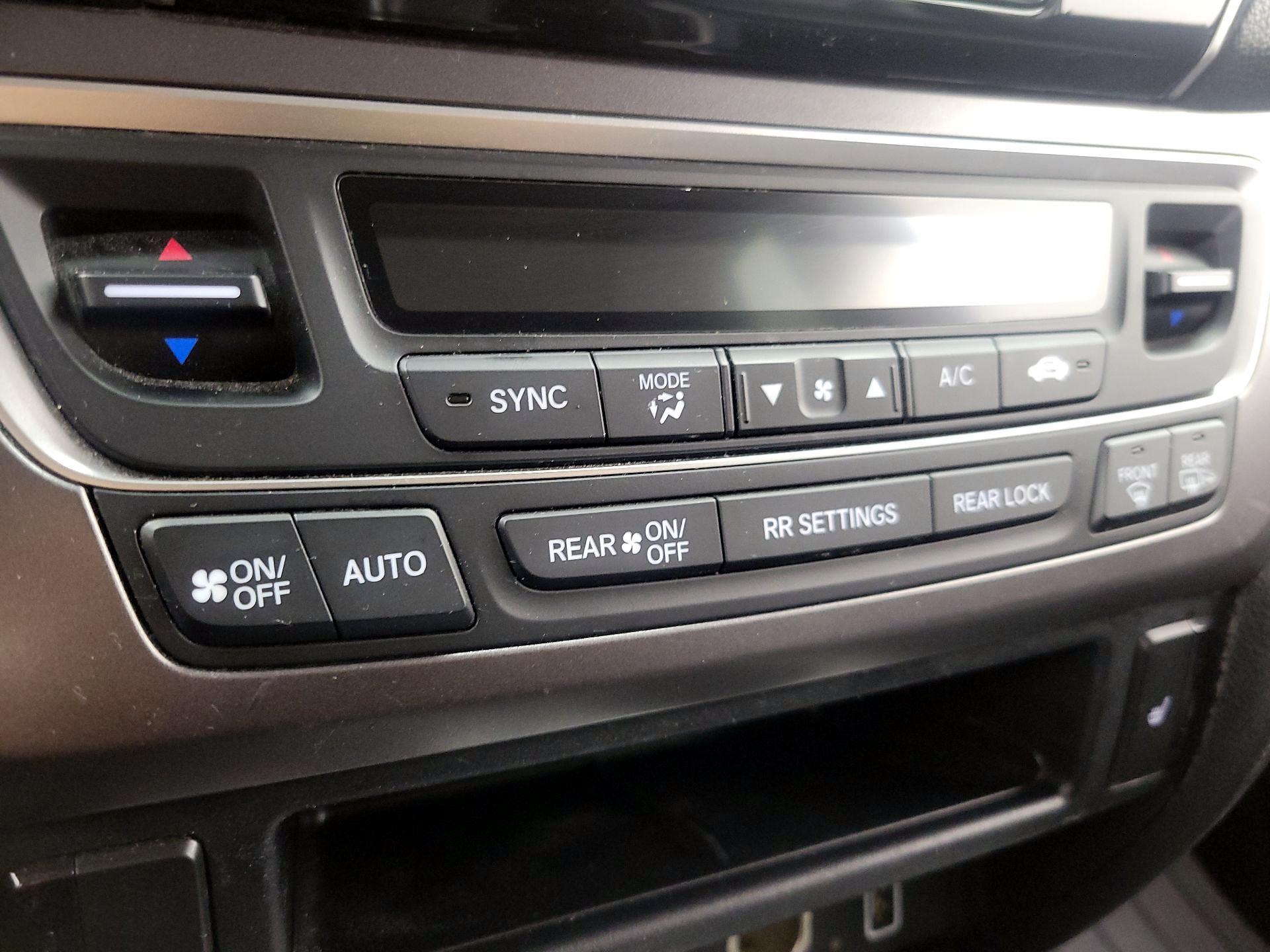 Thumbnail: 2022 Honda Pilot - 16