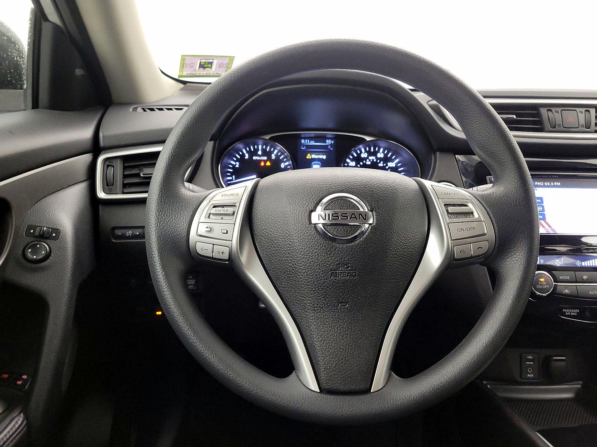 Thumbnail: 2015 Nissan Rogue - 10