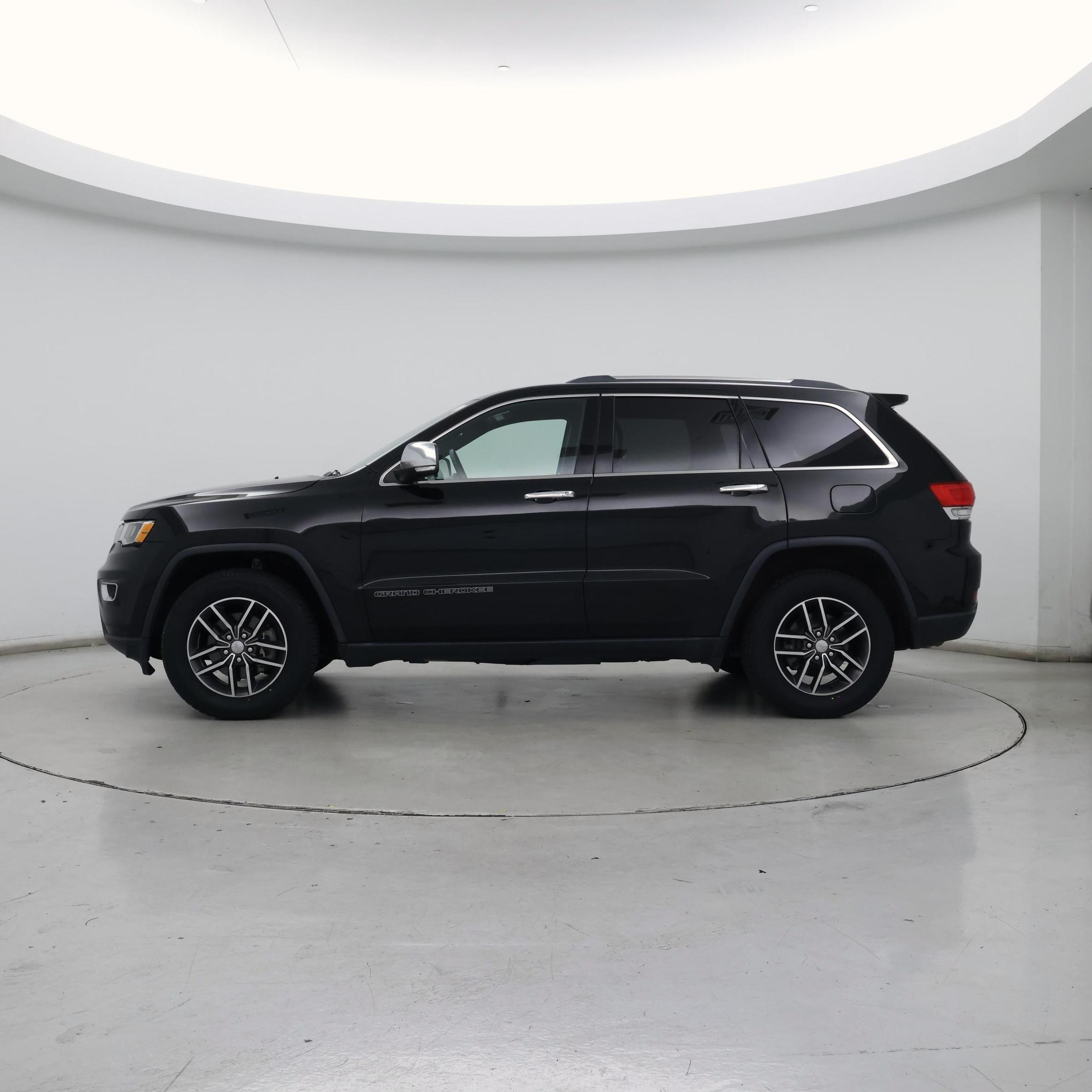 Thumbnail: 2018 Jeep Grand Cherokee - 3