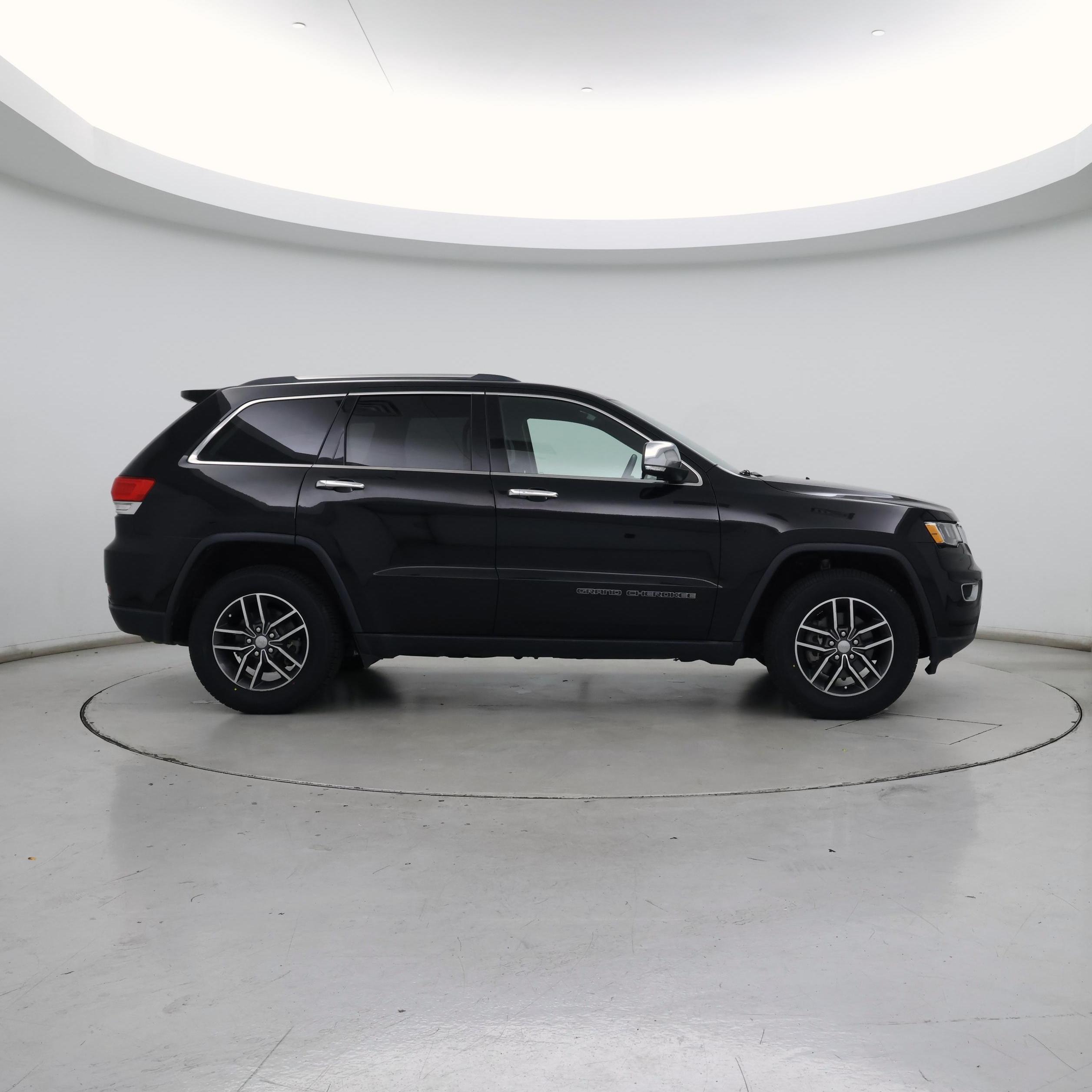 Thumbnail: 2018 Jeep Grand Cherokee - 7