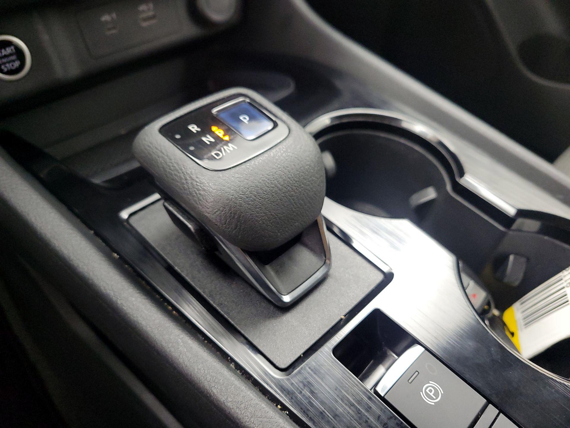 Thumbnail: 2022 Nissan Rogue - 17