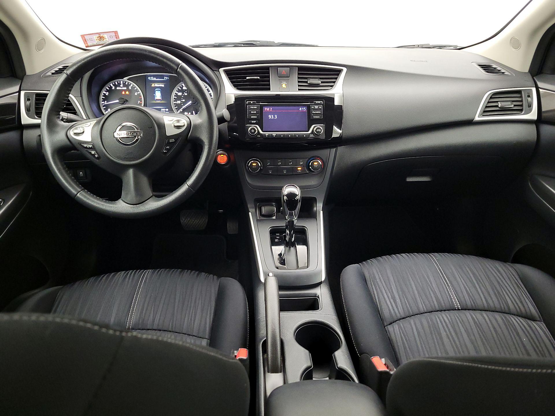 Thumbnail: 2017 Nissan Sentra - 9