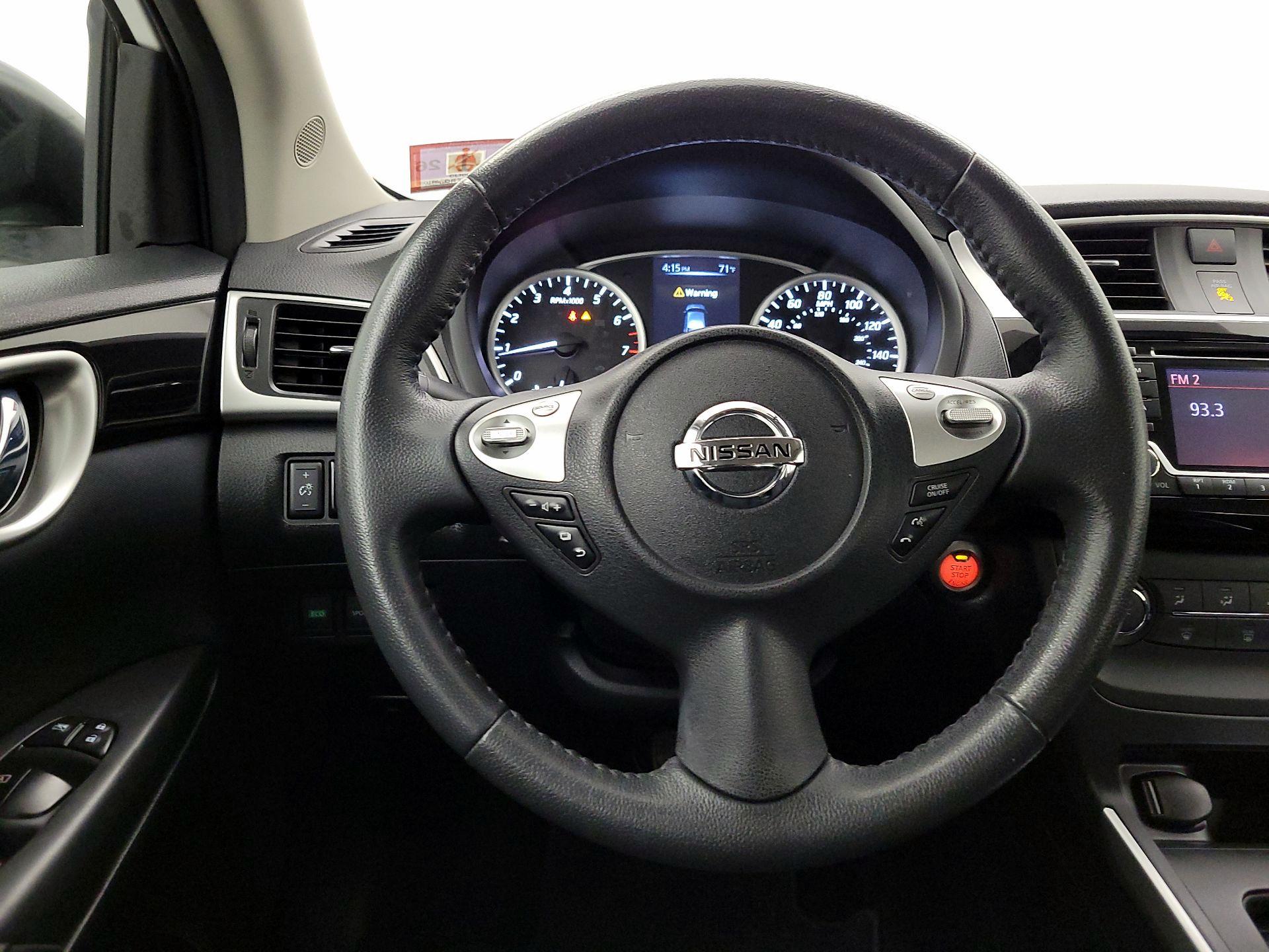 Thumbnail: 2017 Nissan Sentra - 10