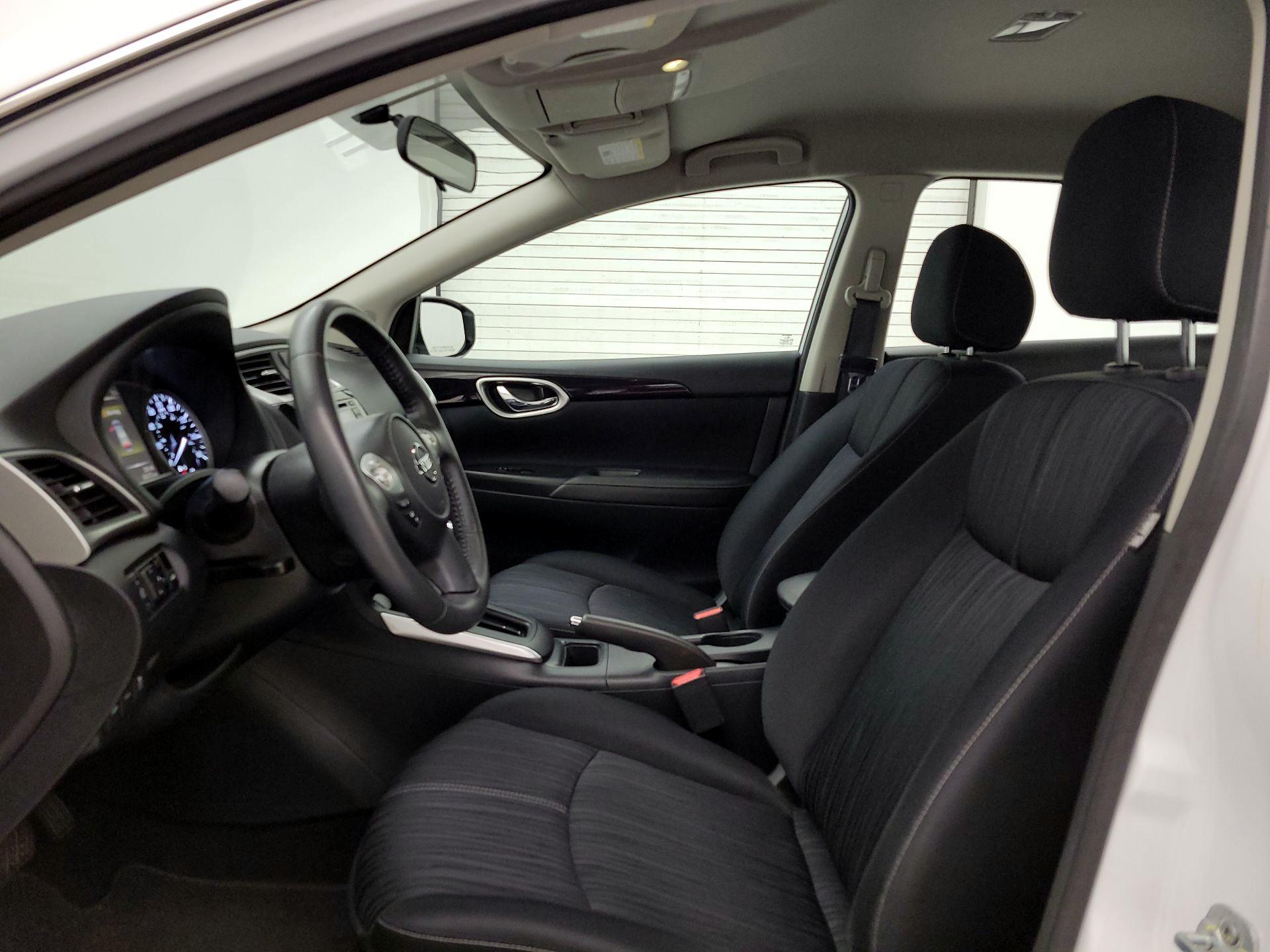 Thumbnail: 2017 Nissan Sentra - 11