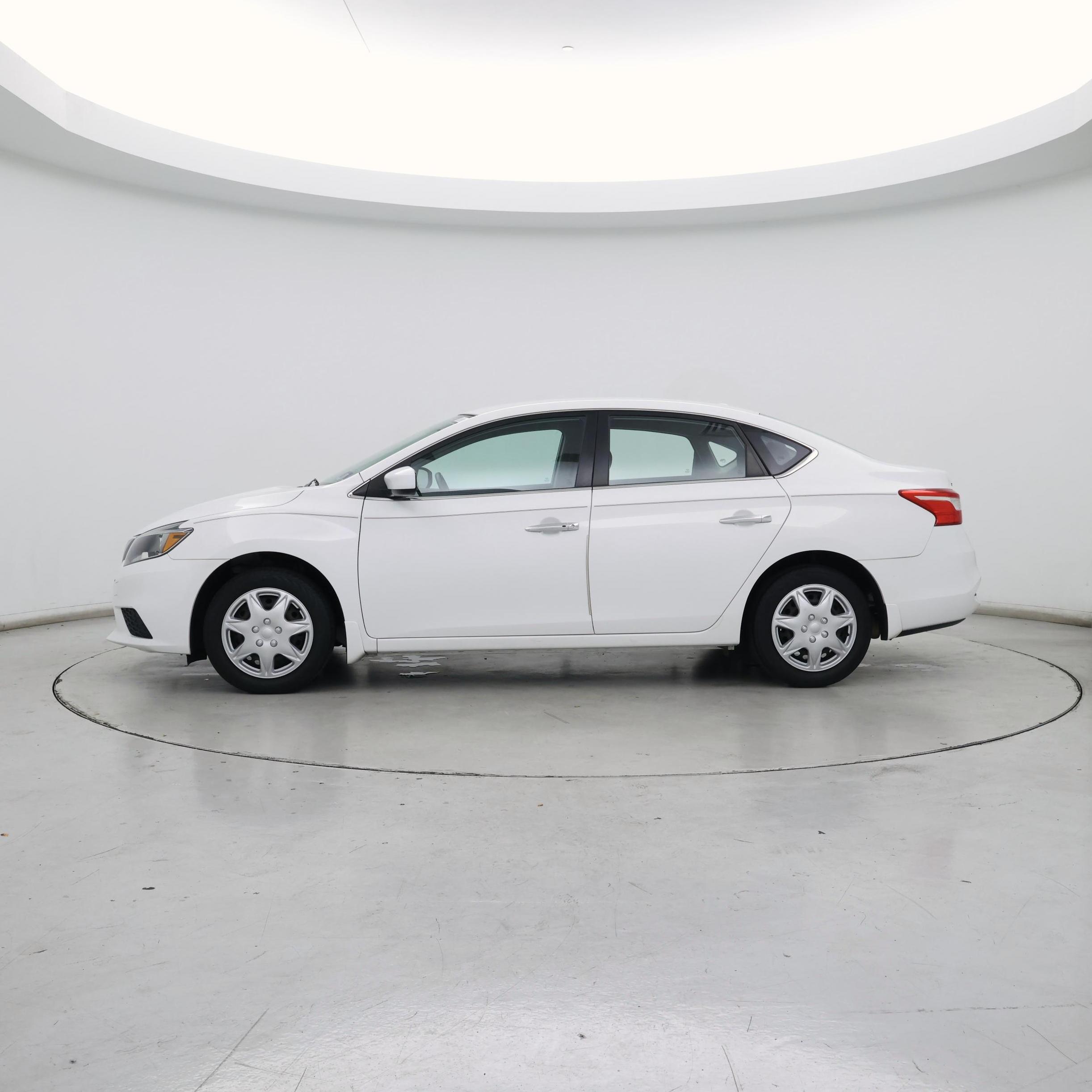Thumbnail: 2017 Nissan Sentra - 3