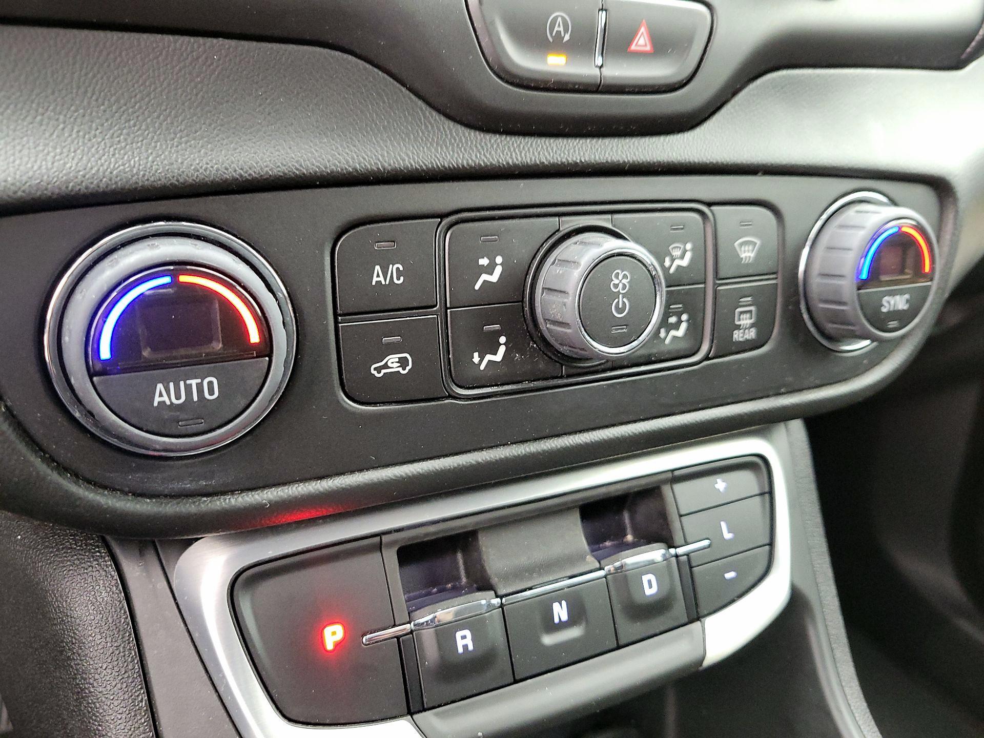 Thumbnail: 2022 GMC Terrain - 16