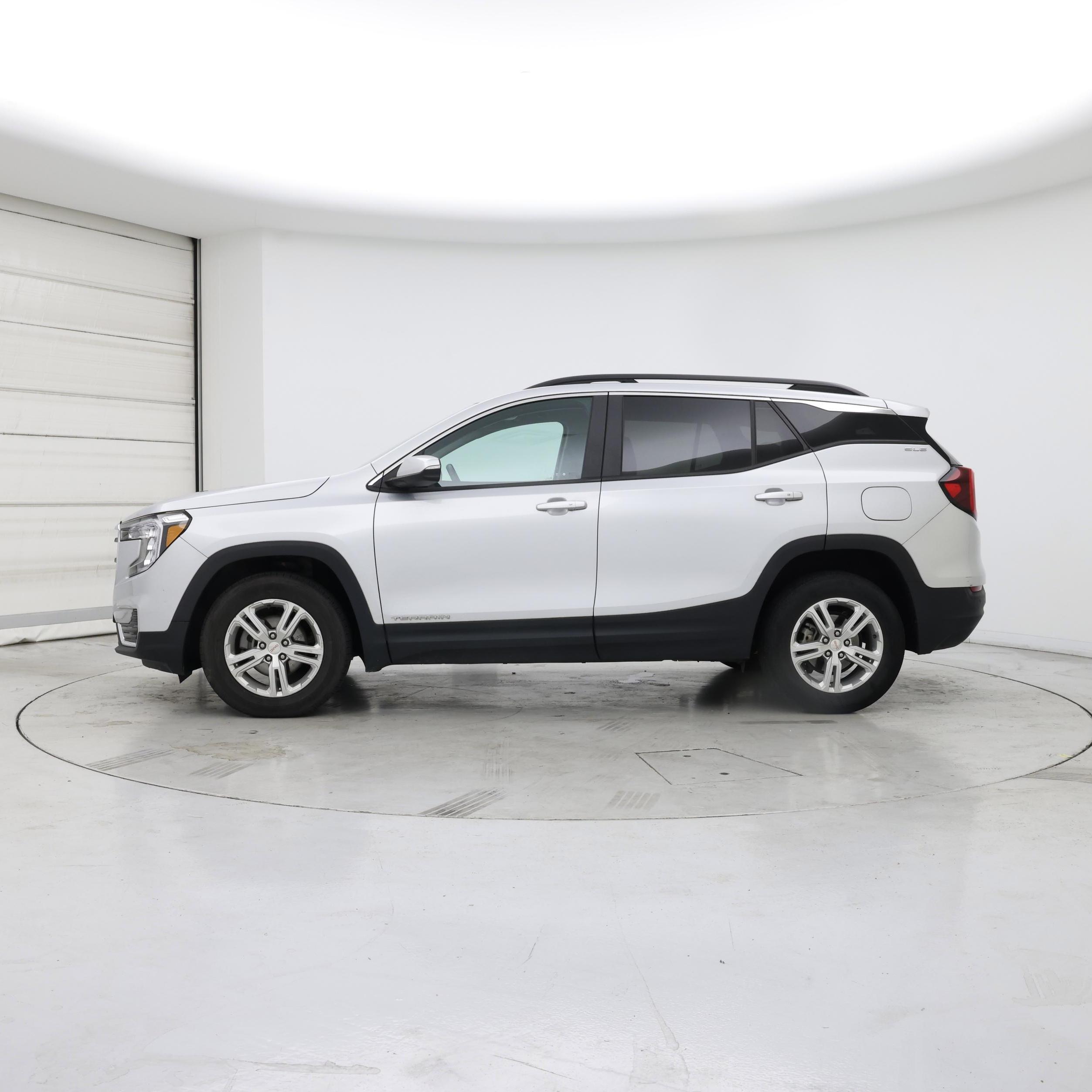 Thumbnail: 2022 GMC Terrain - 3