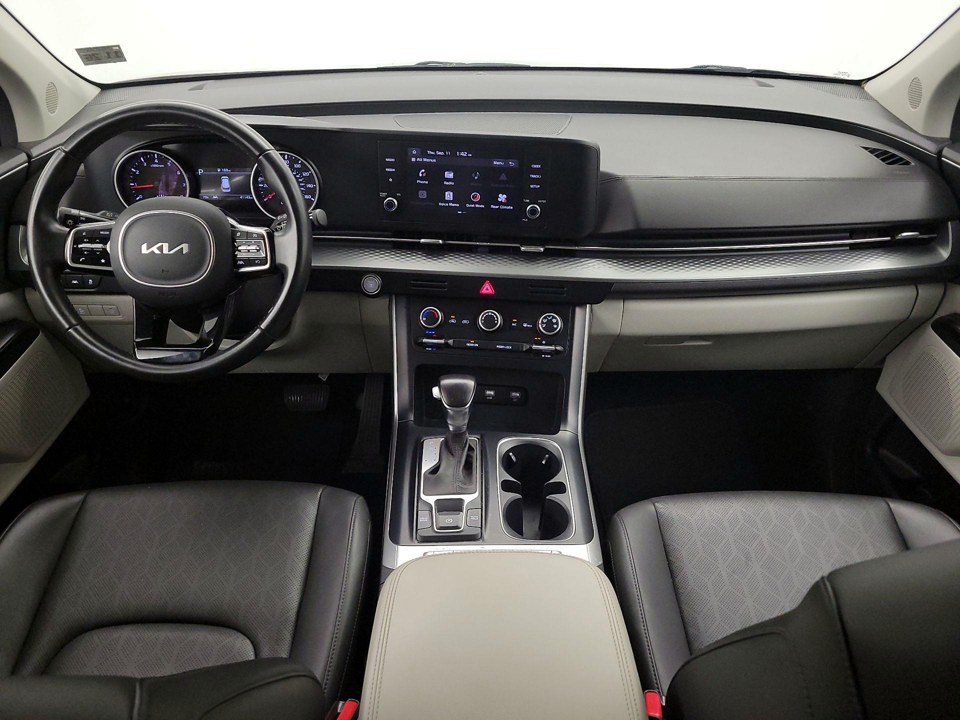 Thumbnail: 2022 Kia Carnival - 9