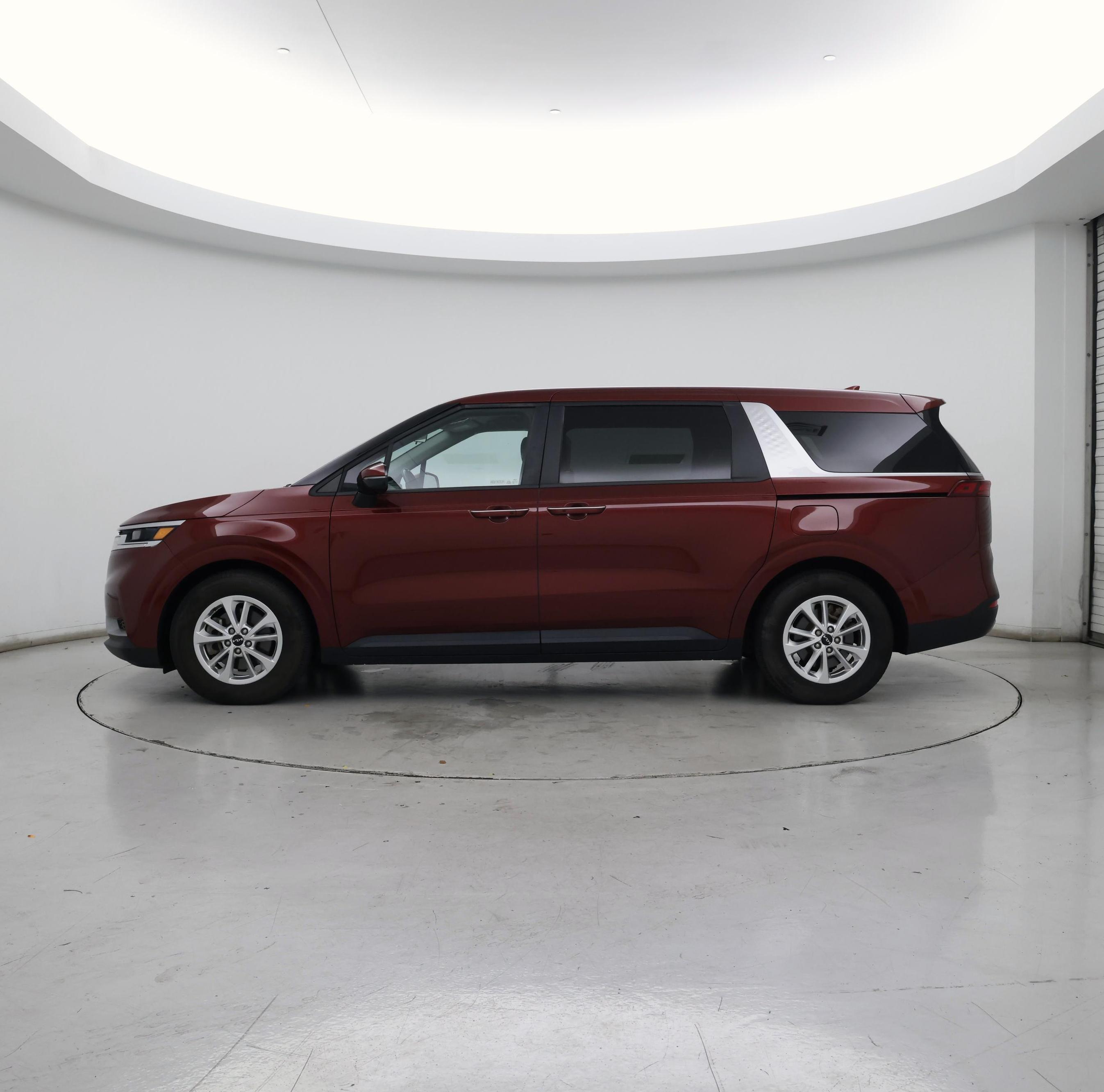 Thumbnail: 2022 Kia Carnival - 3