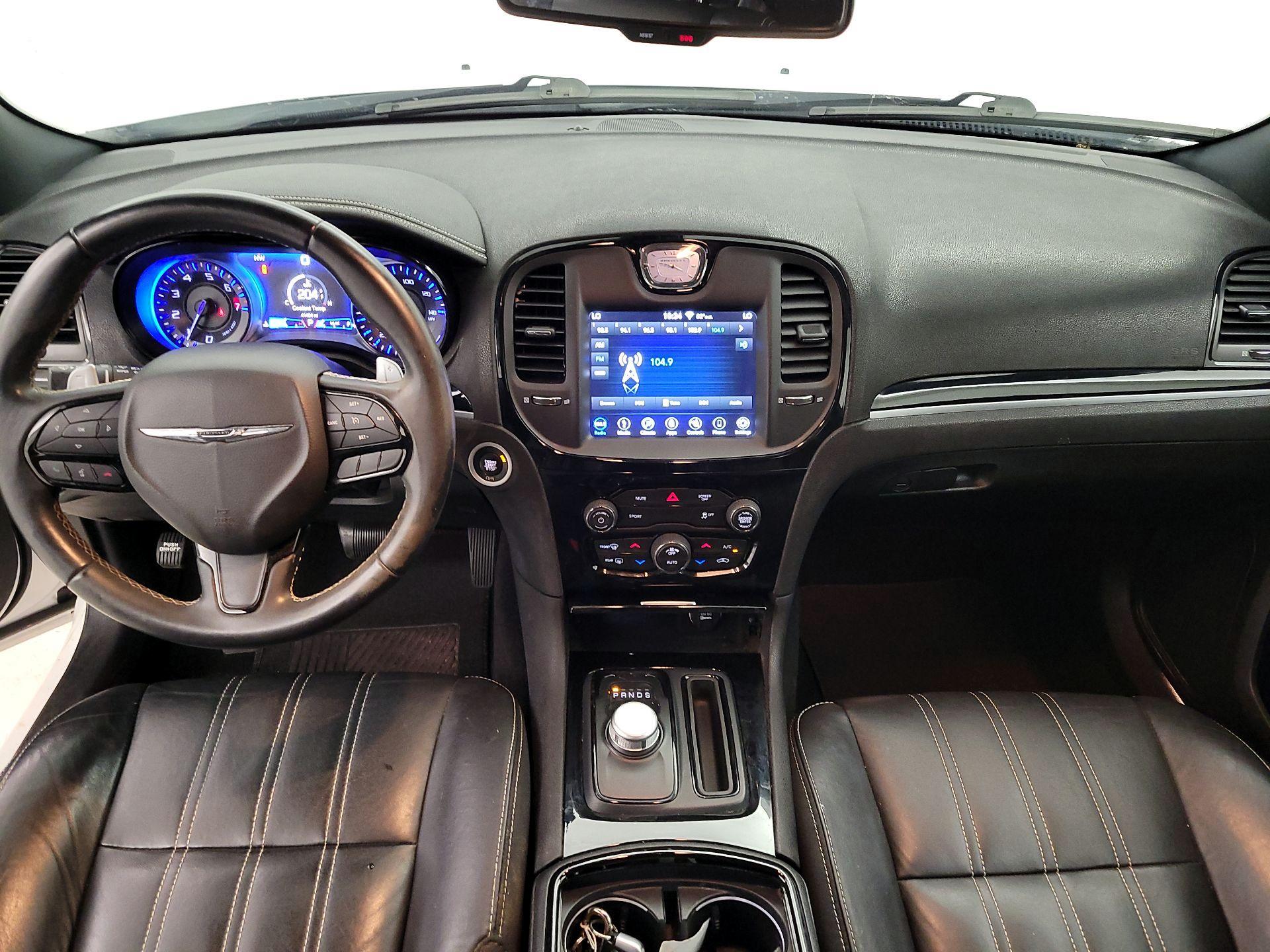 Thumbnail: 2019 Chrysler 300 - 9