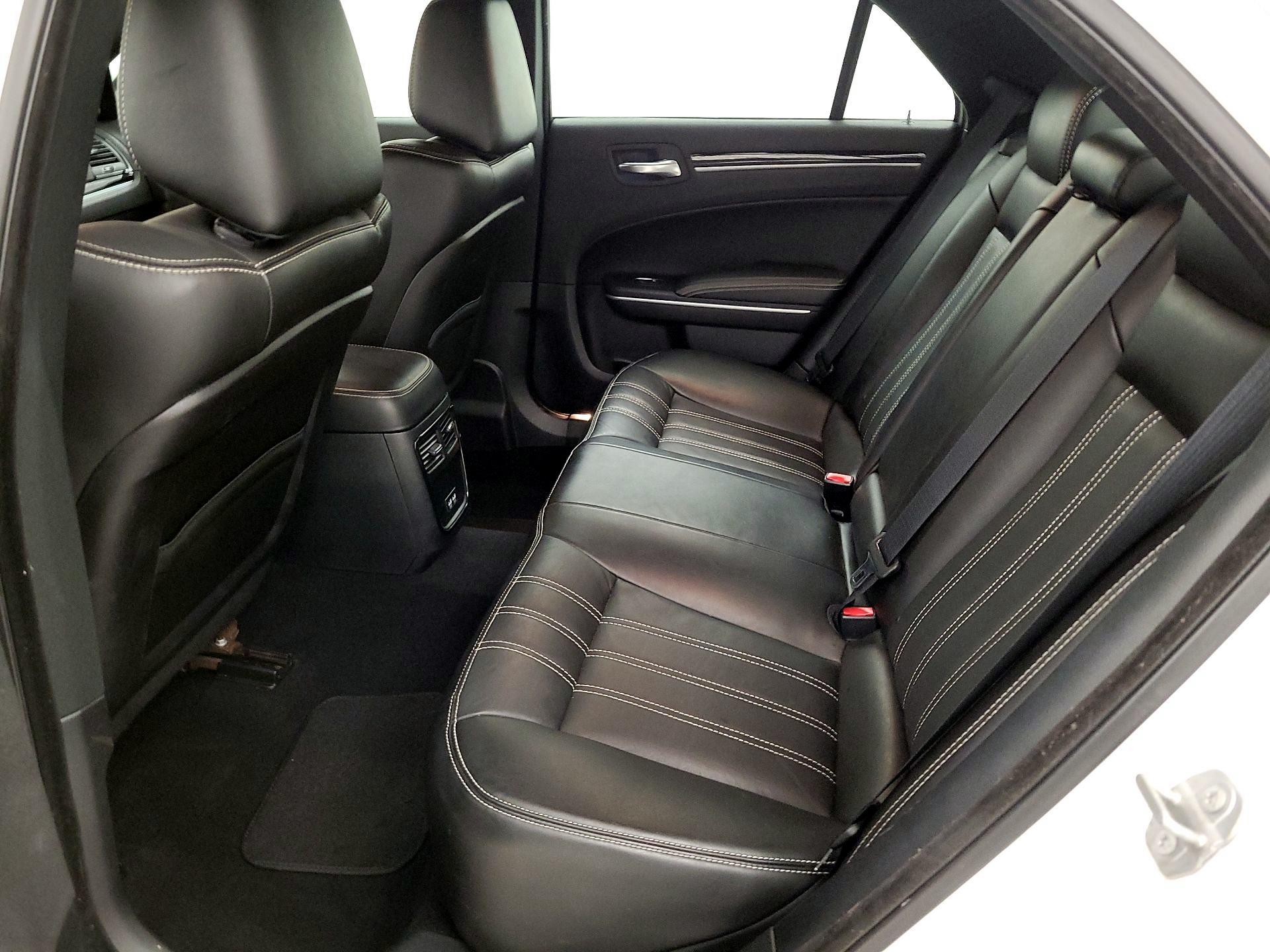 Thumbnail: 2019 Chrysler 300 - 19