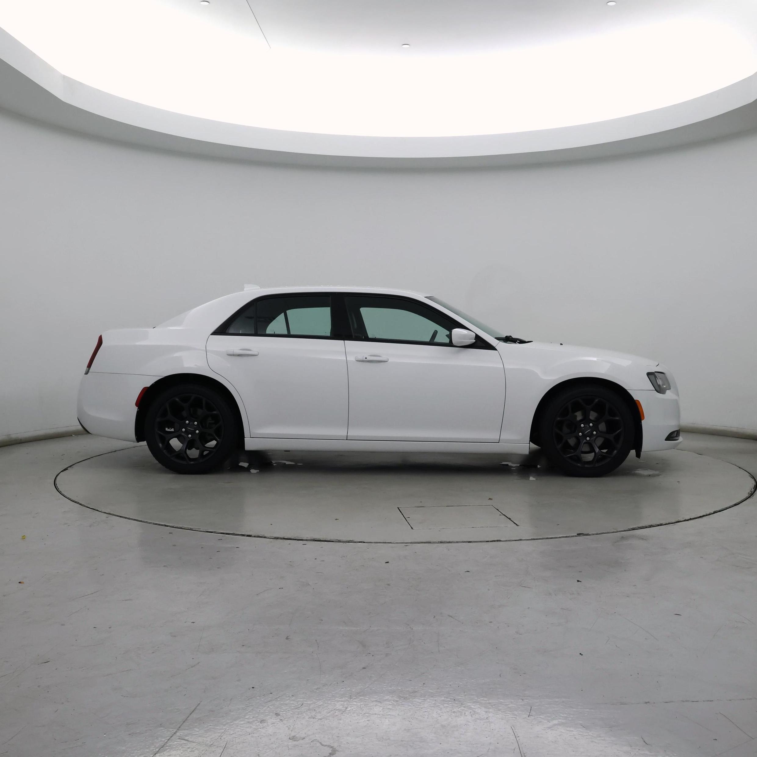 Thumbnail: 2019 Chrysler 300 - 7