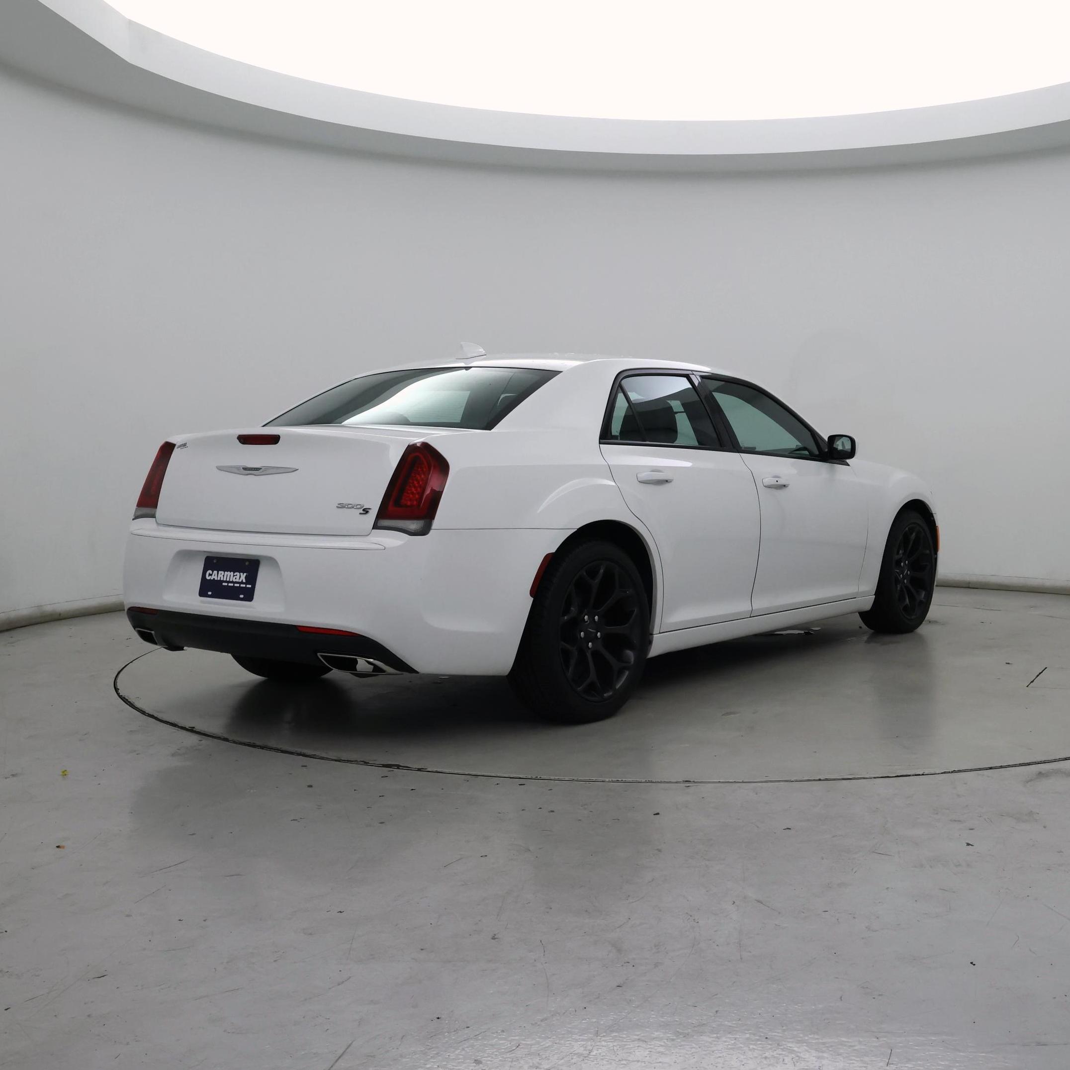 Thumbnail: 2019 Chrysler 300 - 8