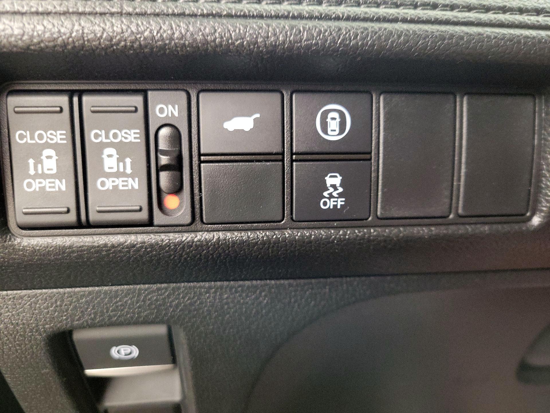 Thumbnail: 2023 Honda Odyssey - 13