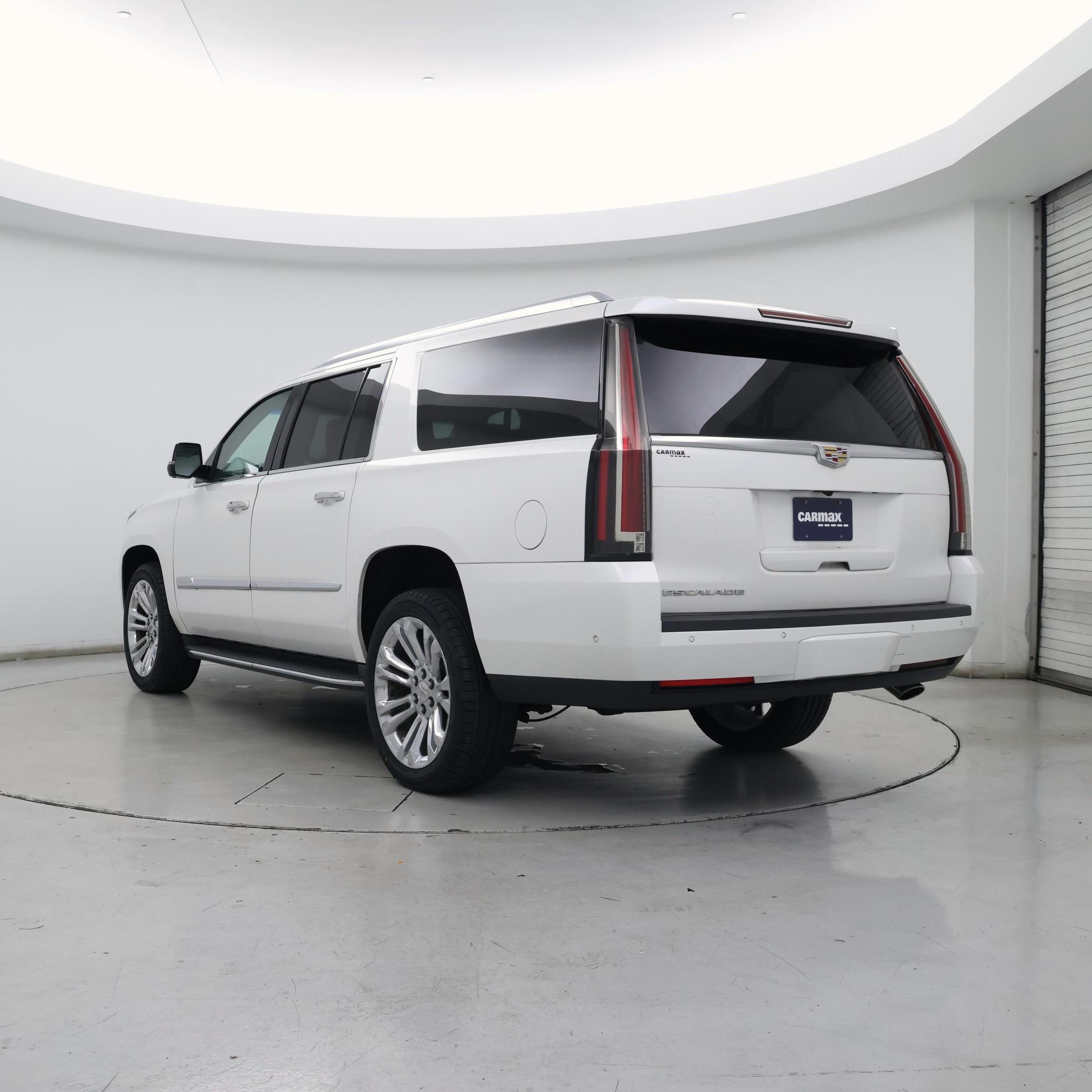 Thumbnail: 2019 Cadillac Escalade - 2