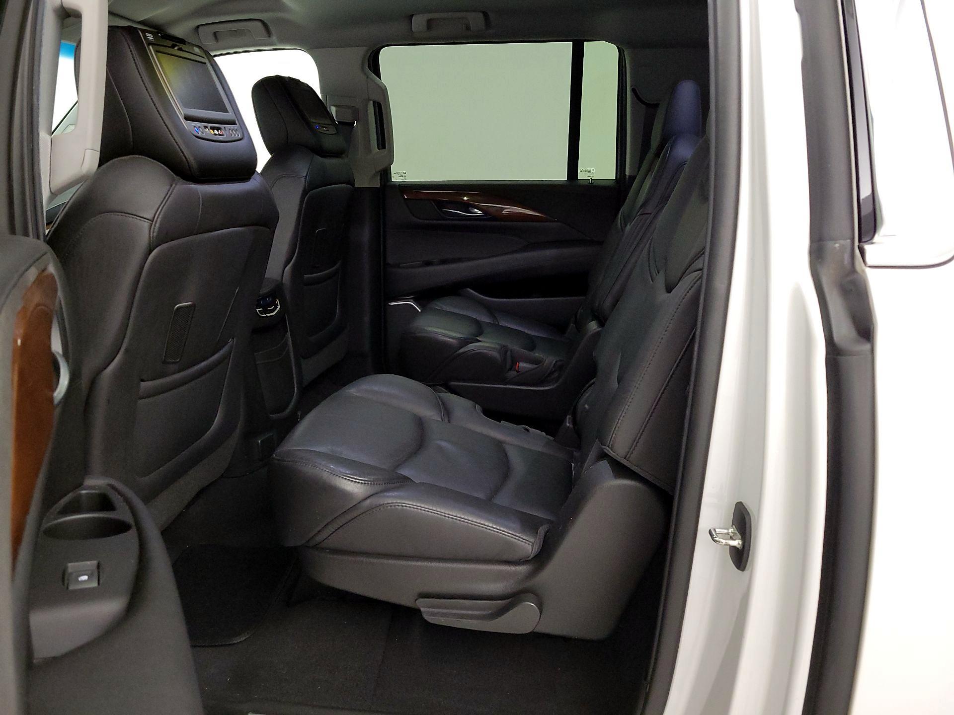 Thumbnail: 2019 Cadillac Escalade - 20