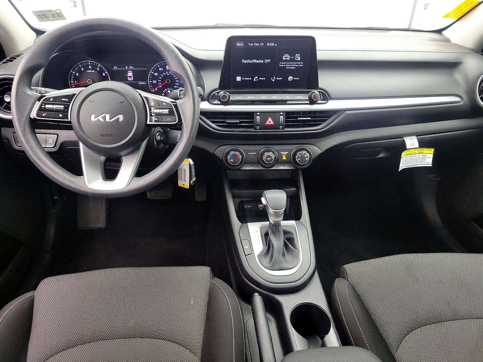 Thumbnail: 2023 Kia Forte - 11