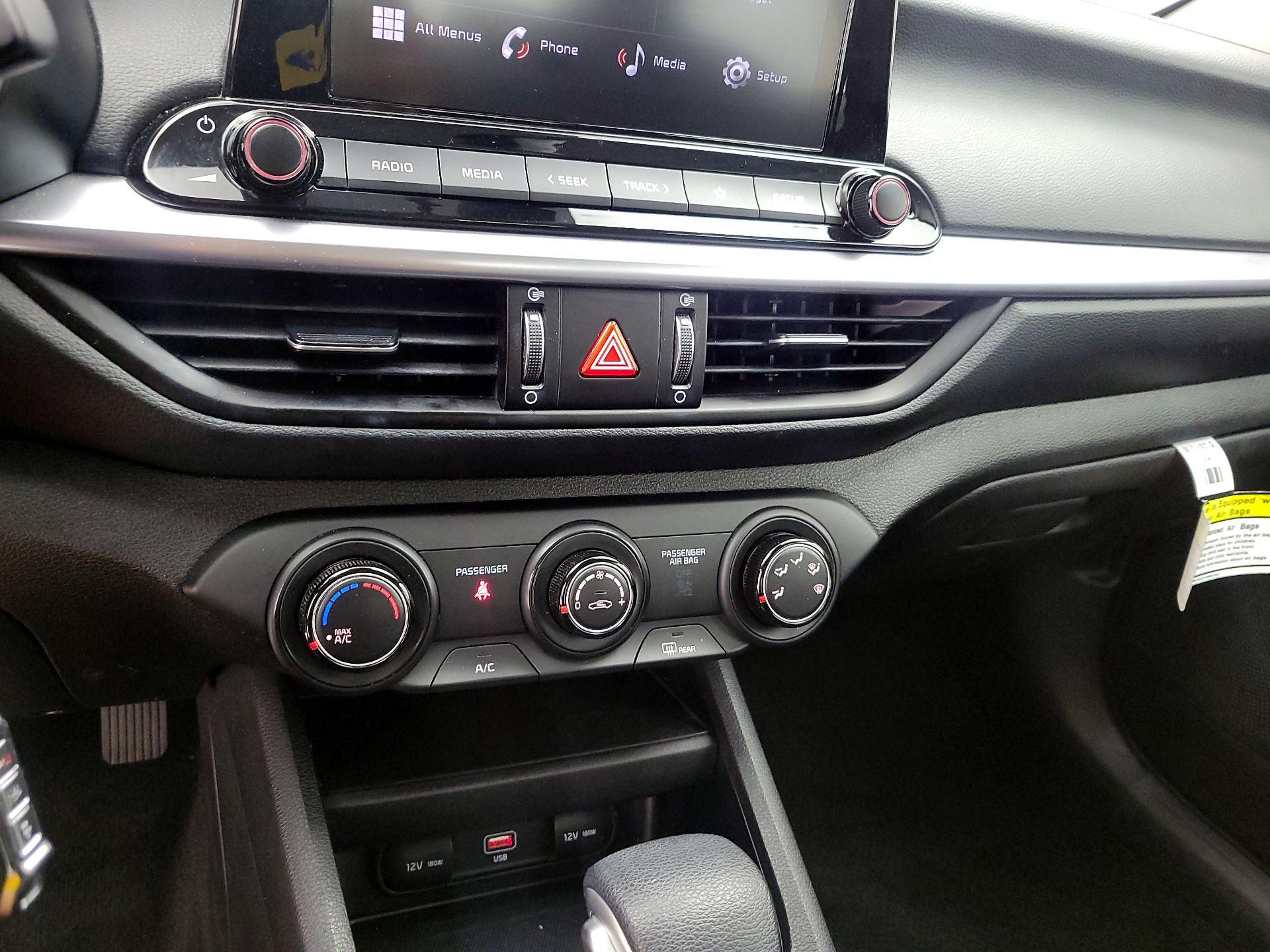 Thumbnail: 2023 Kia Forte - 16
