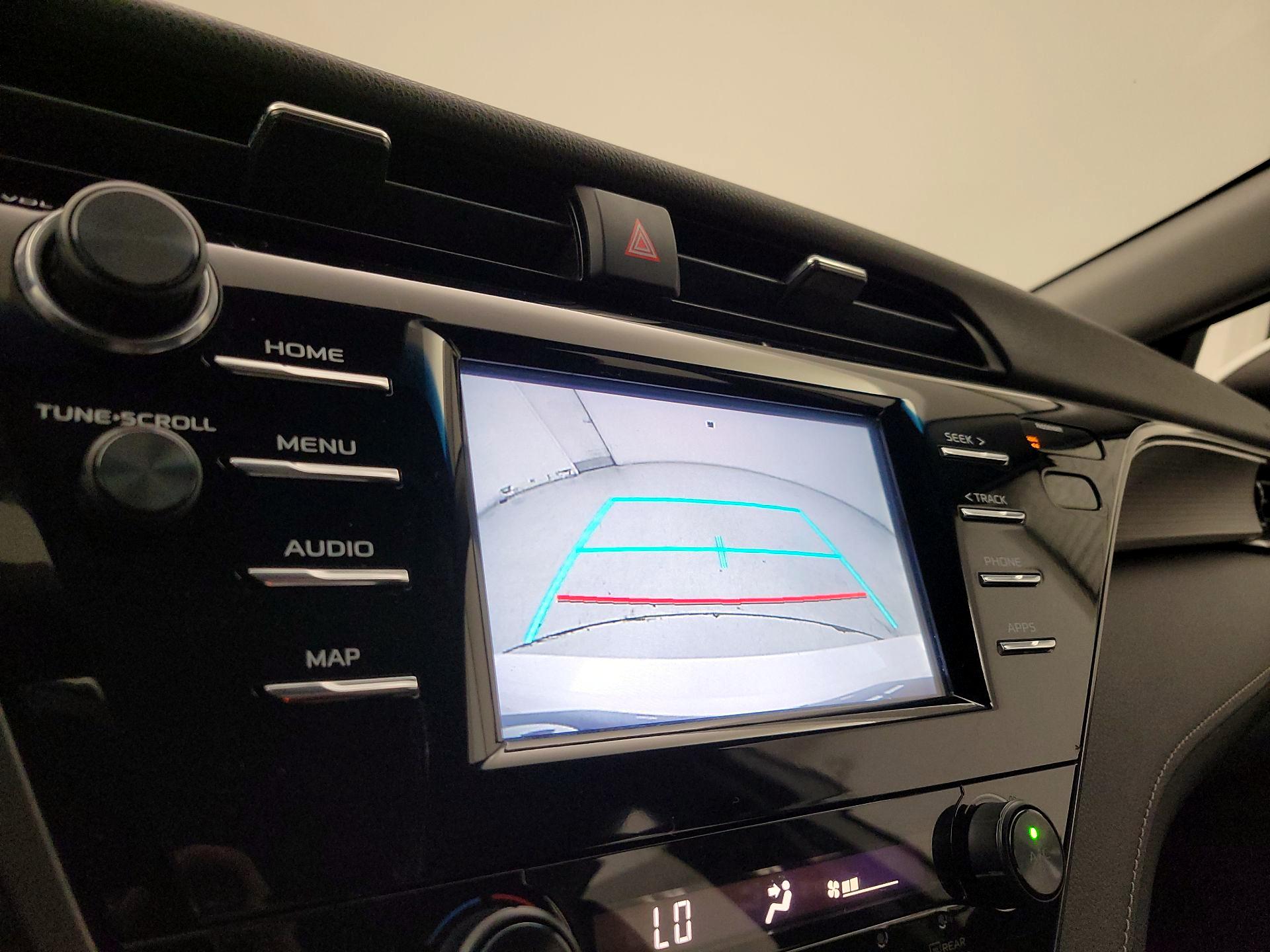 Thumbnail: 2019 Toyota Camry - 14