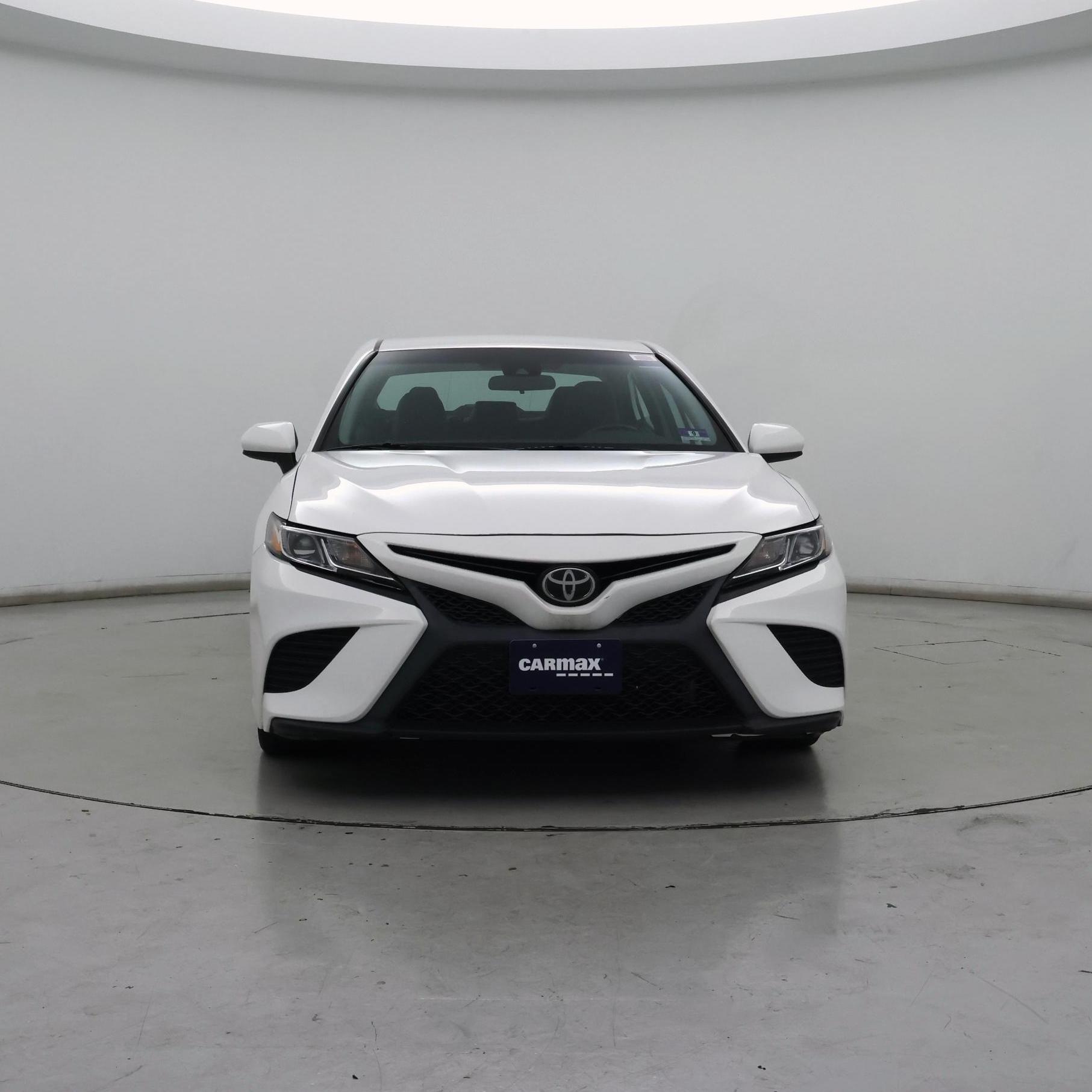 Thumbnail: 2019 Toyota Camry - 5
