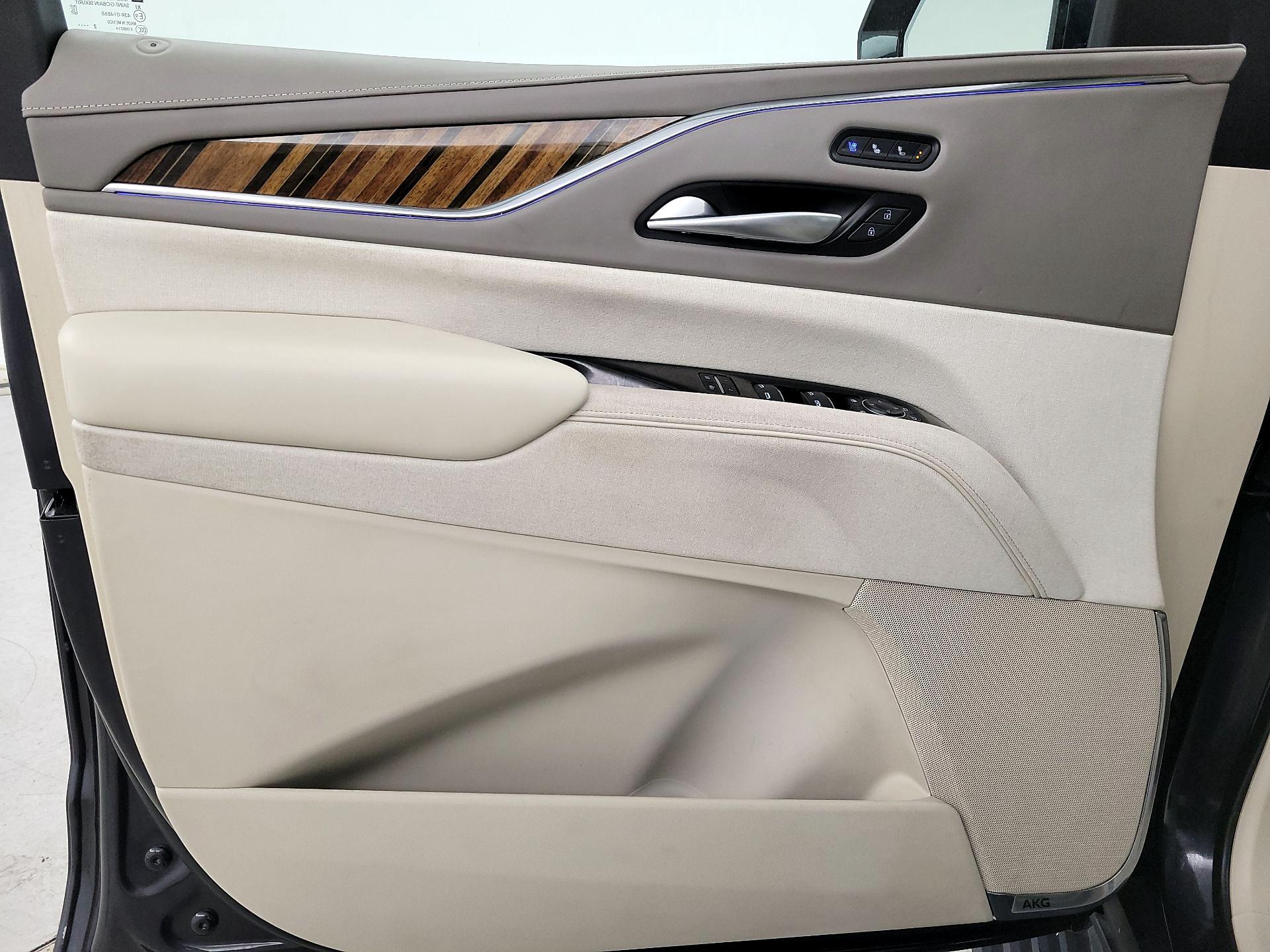 Thumbnail: 2023 Cadillac Escalade - 12