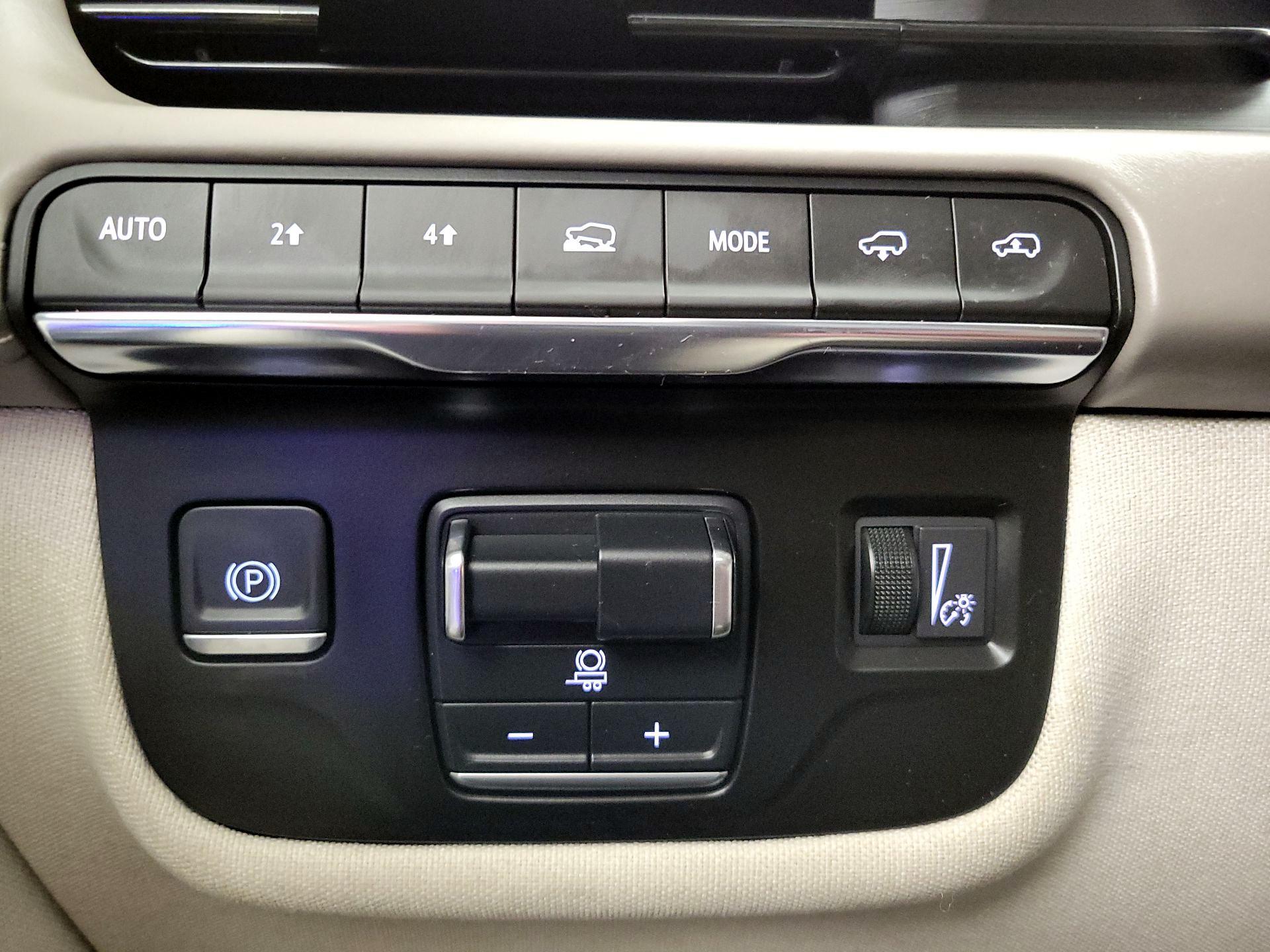 Thumbnail: 2023 Cadillac Escalade - 13