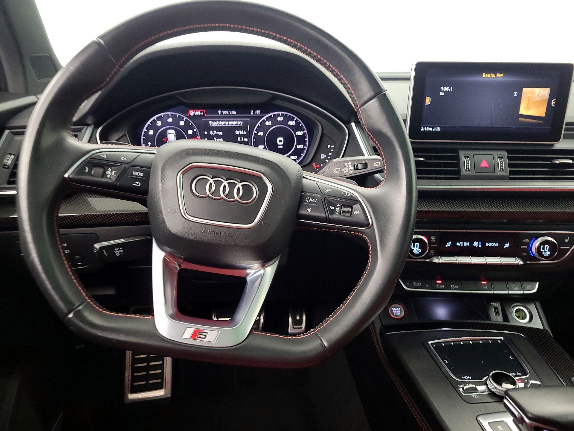 Thumbnail: 2020 Audi SQ5 - 10