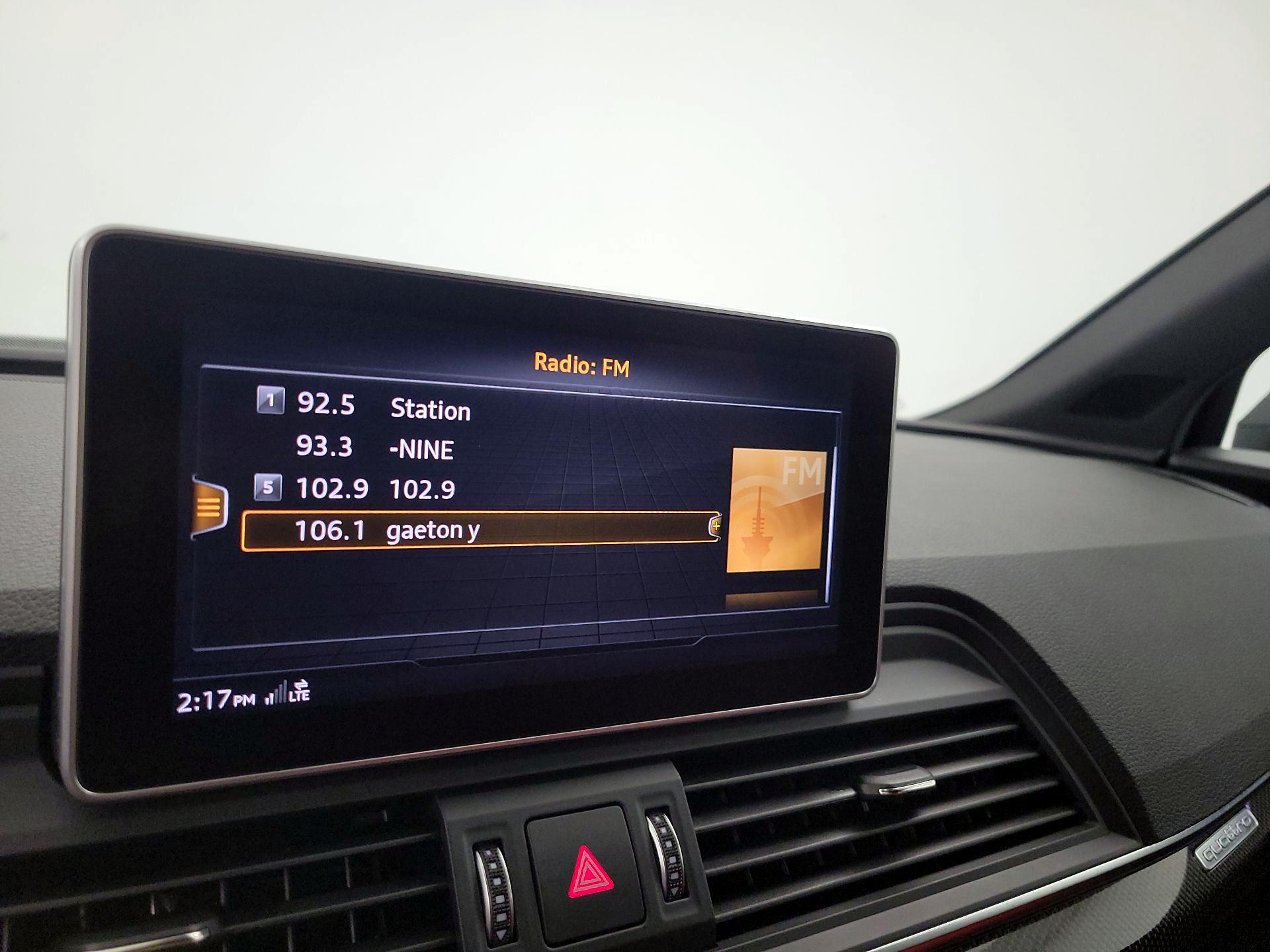 Thumbnail: 2020 Audi SQ5 - 14