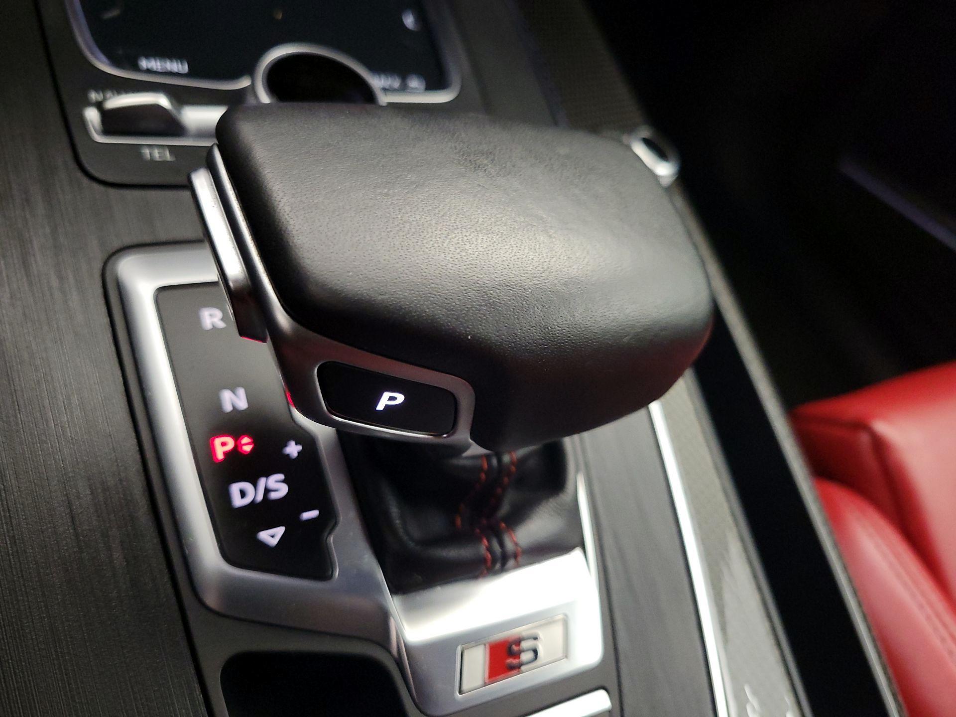 Thumbnail: 2020 Audi SQ5 - 16