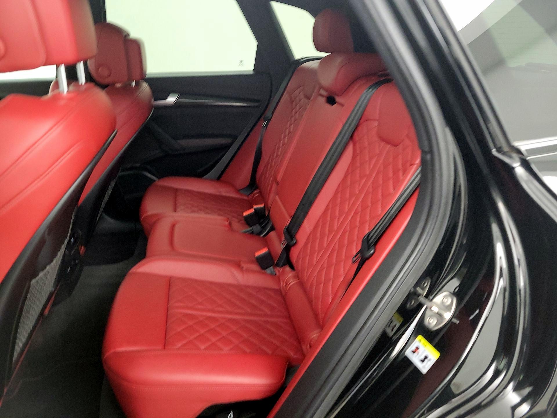 Thumbnail: 2020 Audi SQ5 - 18