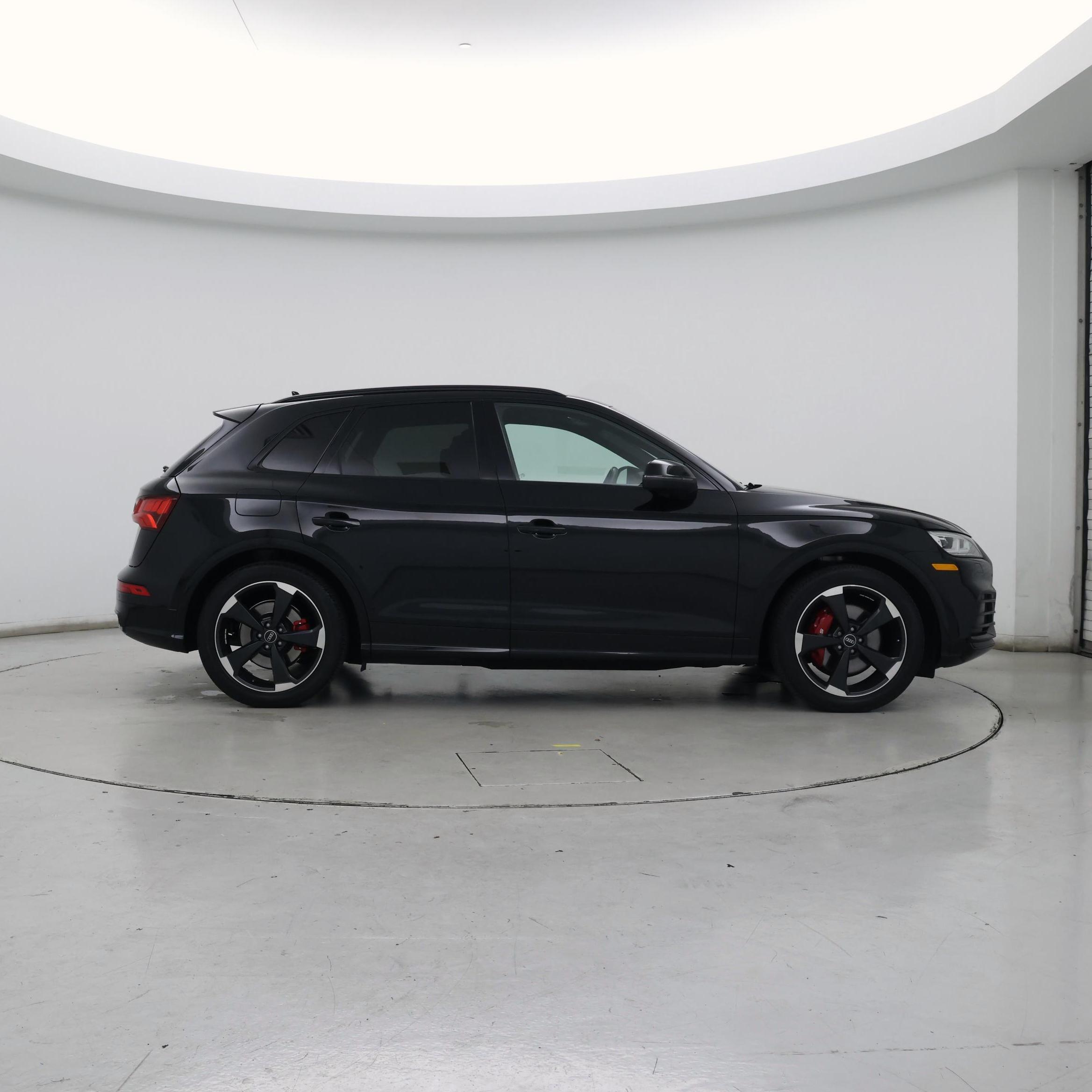 Thumbnail: 2020 Audi SQ5 - 7