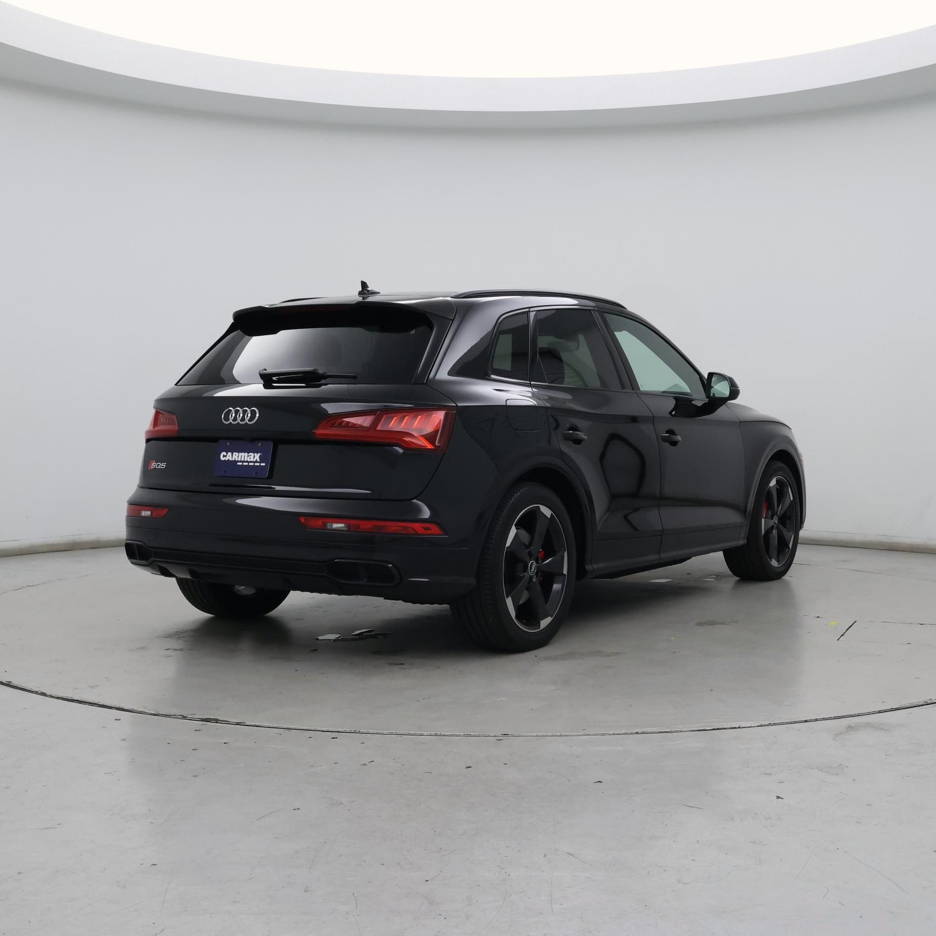 Thumbnail: 2020 Audi SQ5 - 8