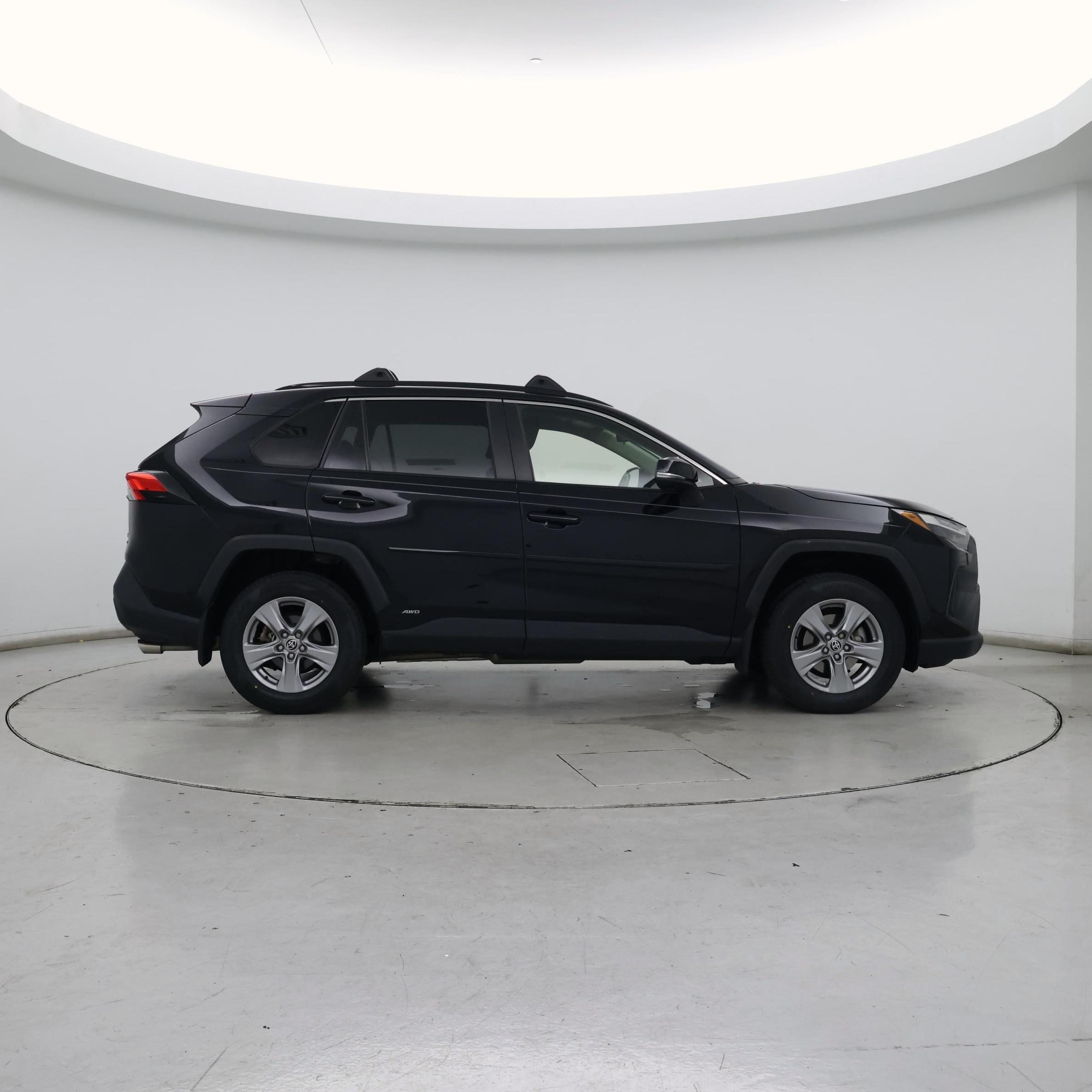 Thumbnail: 2023 Toyota RAV4 - 7