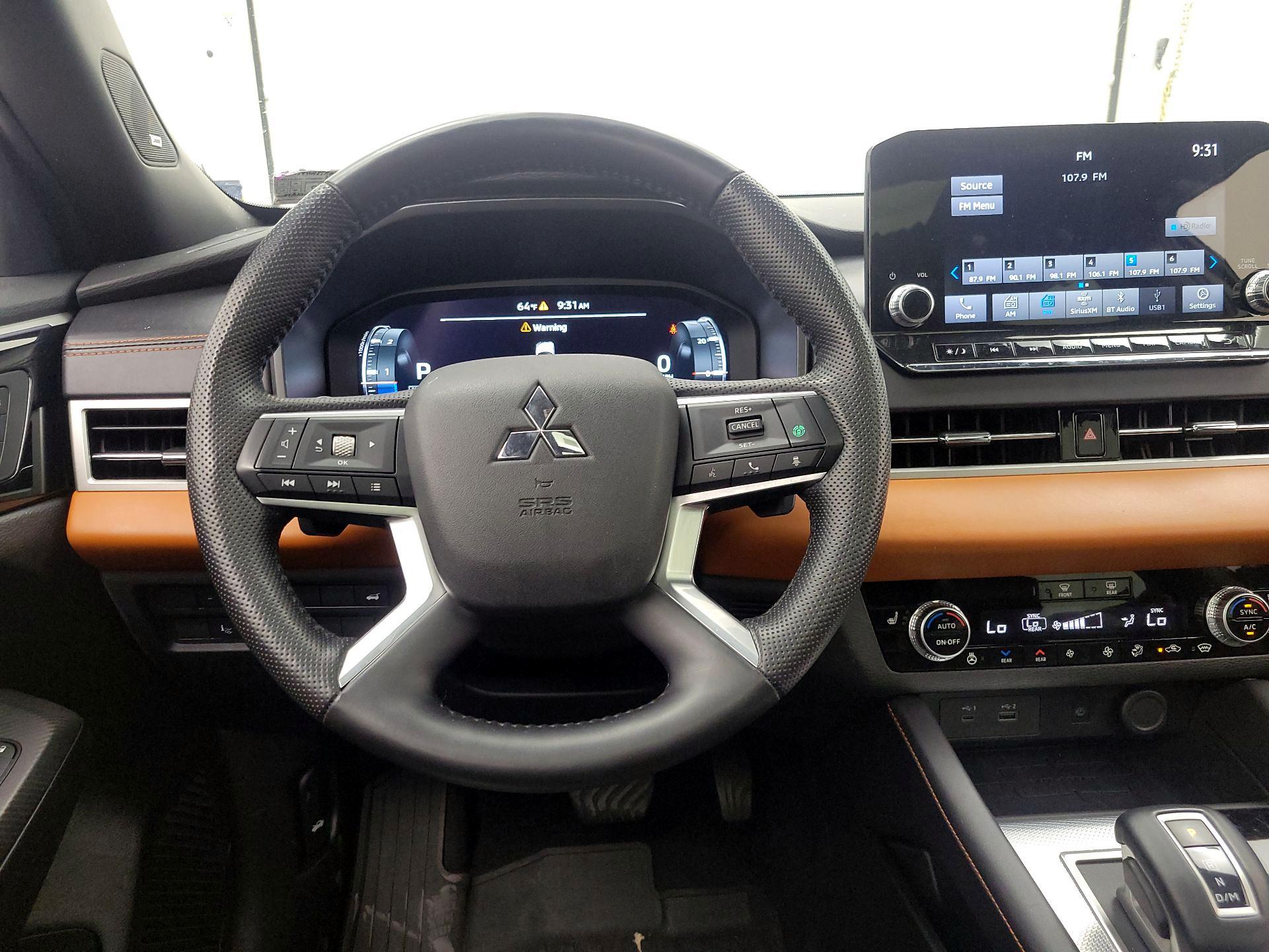 Thumbnail: 2024 Mitsubishi Outlander - 10