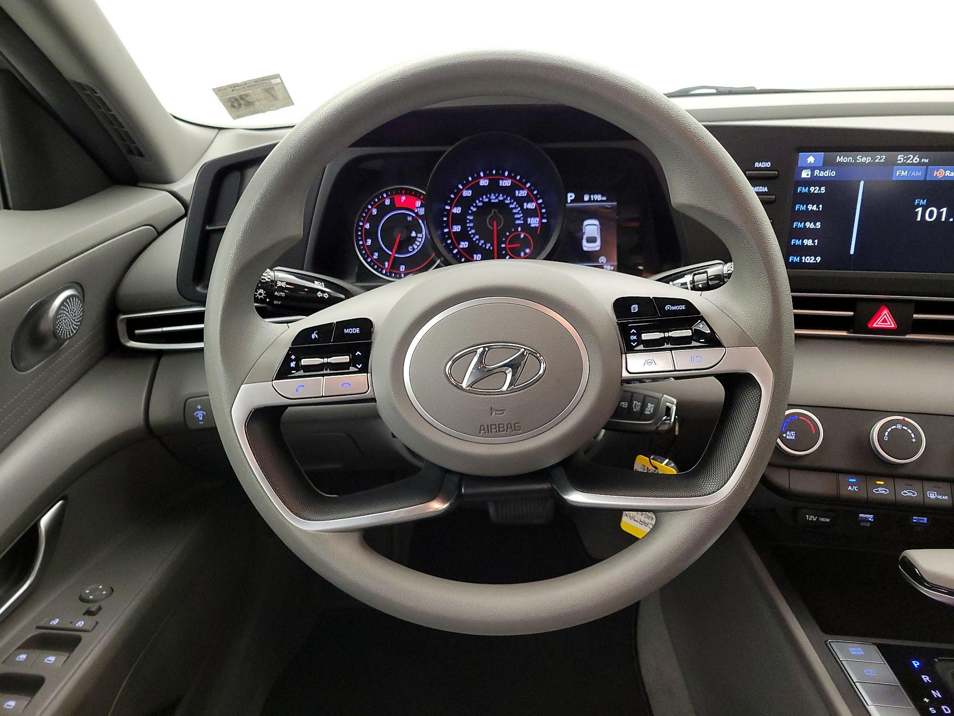 Thumbnail: 2021 Hyundai Elantra - 10