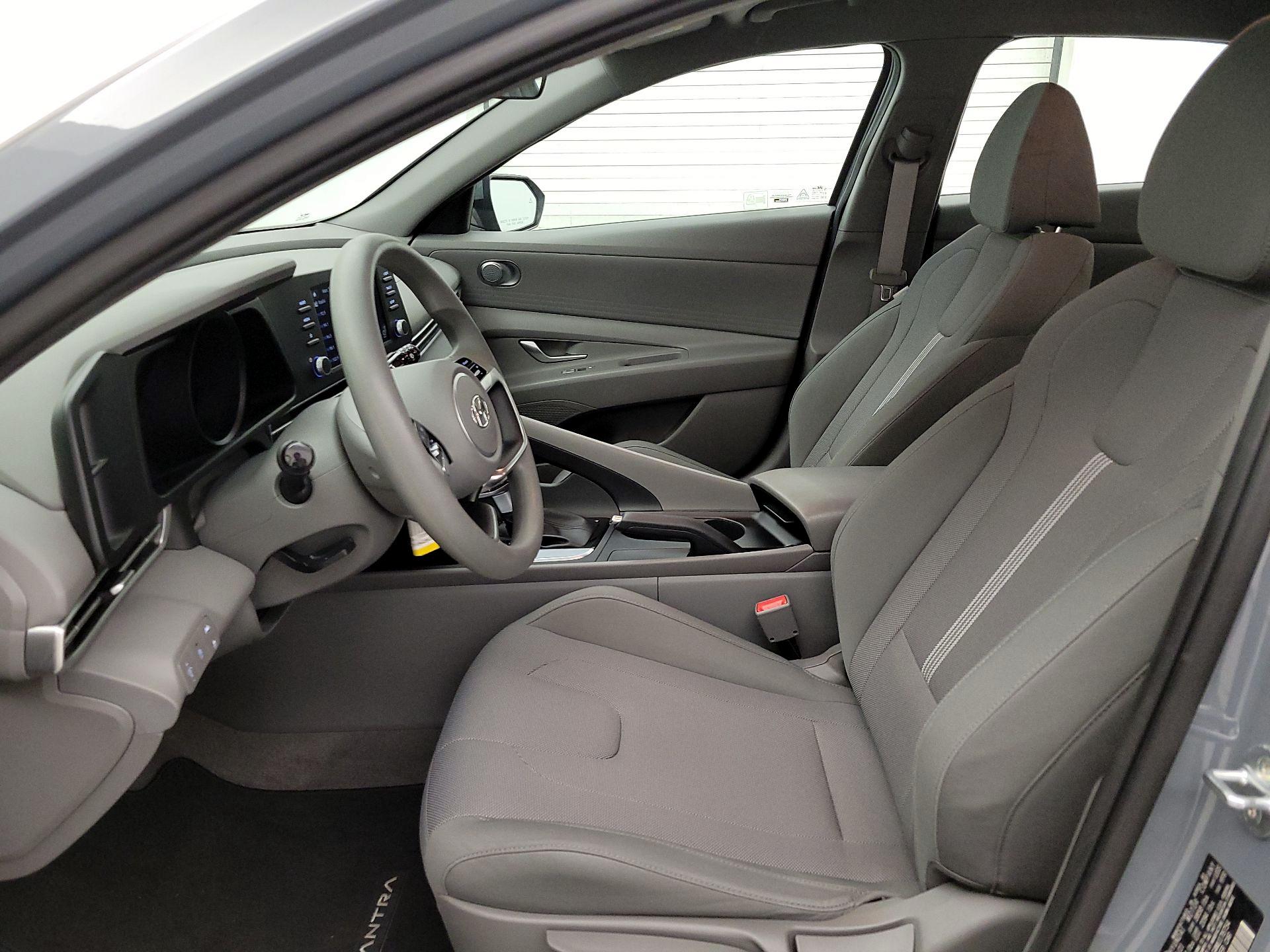 Thumbnail: 2021 Hyundai Elantra - 11