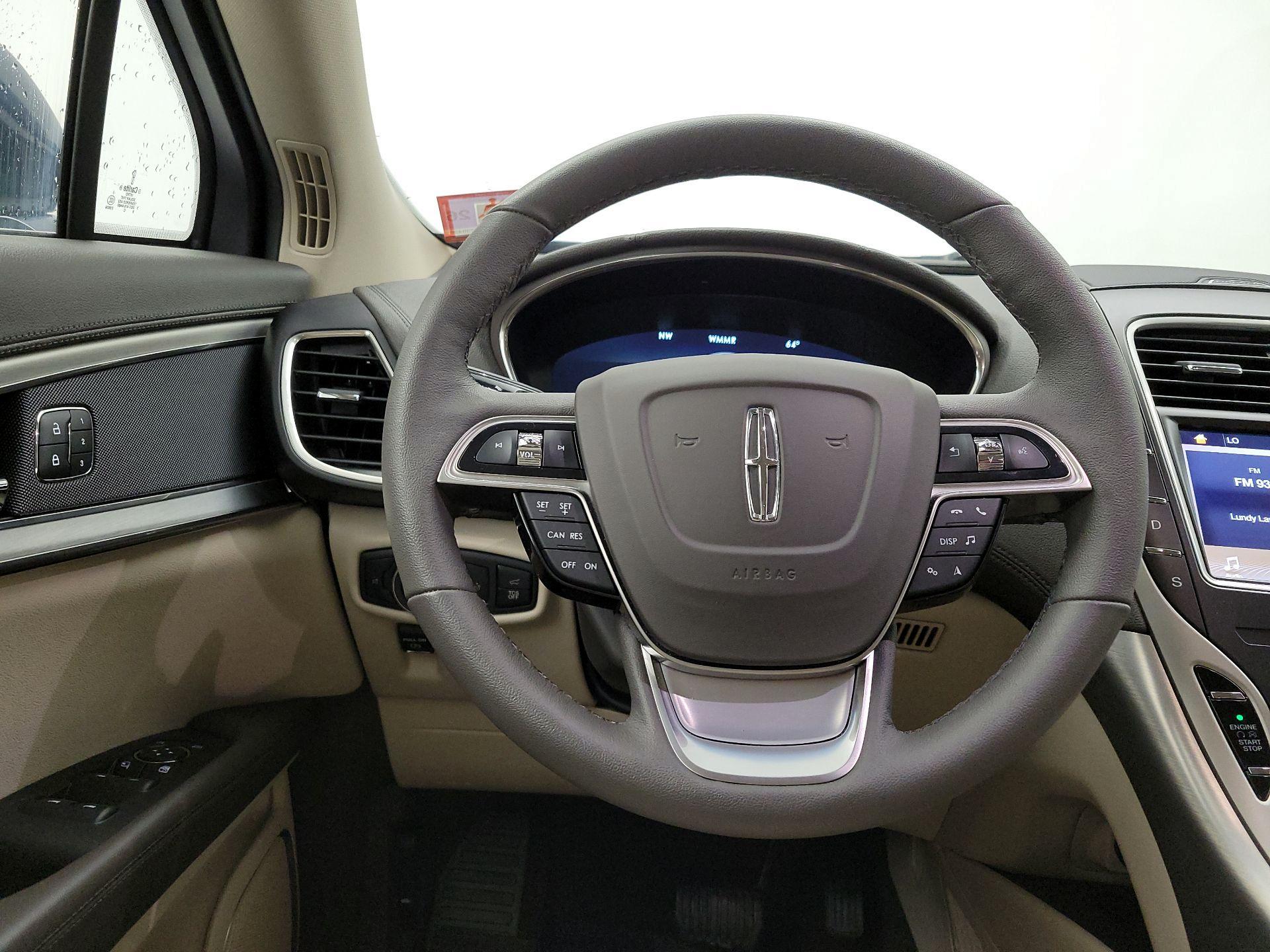 Thumbnail: 2019 Lincoln Nautilus - 10