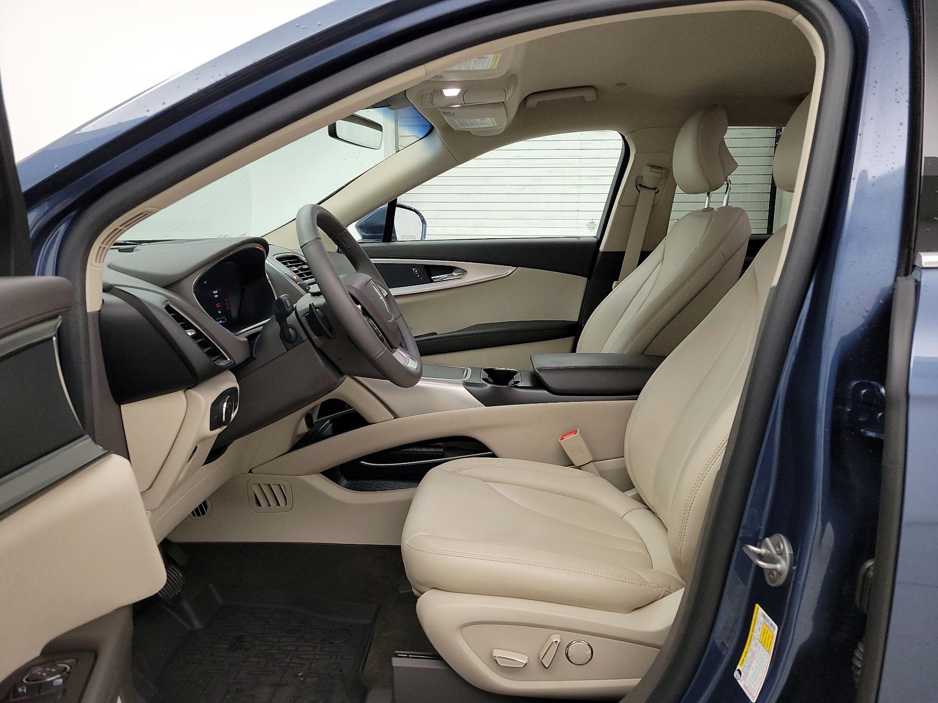 Thumbnail: 2019 Lincoln Nautilus - 11