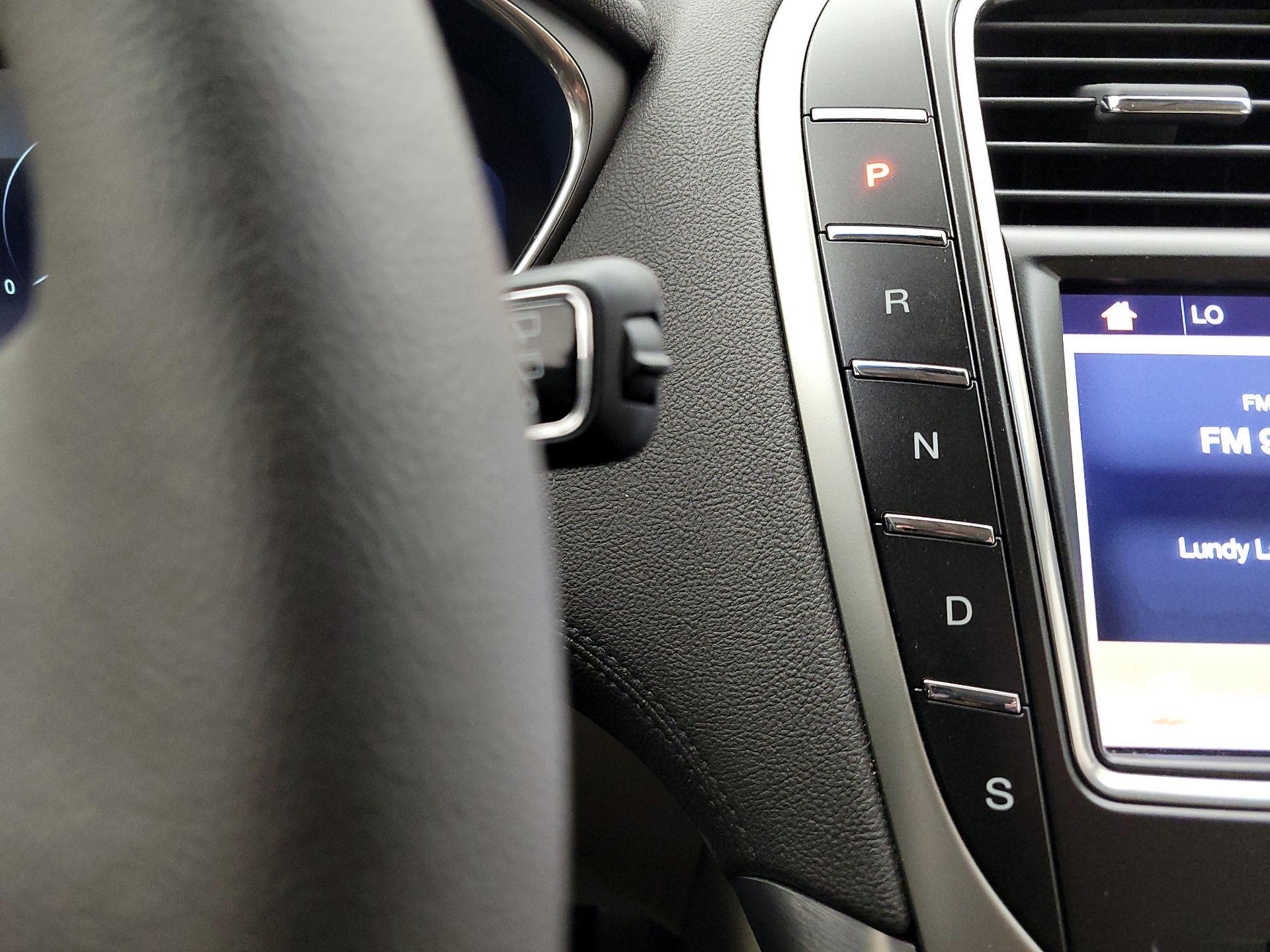 Thumbnail: 2019 Lincoln Nautilus - 17