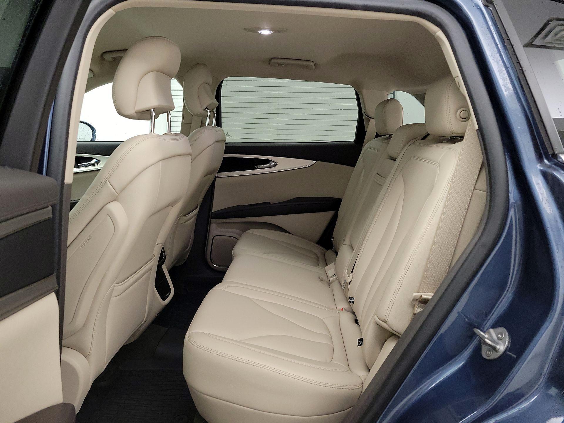 Thumbnail: 2019 Lincoln Nautilus - 19