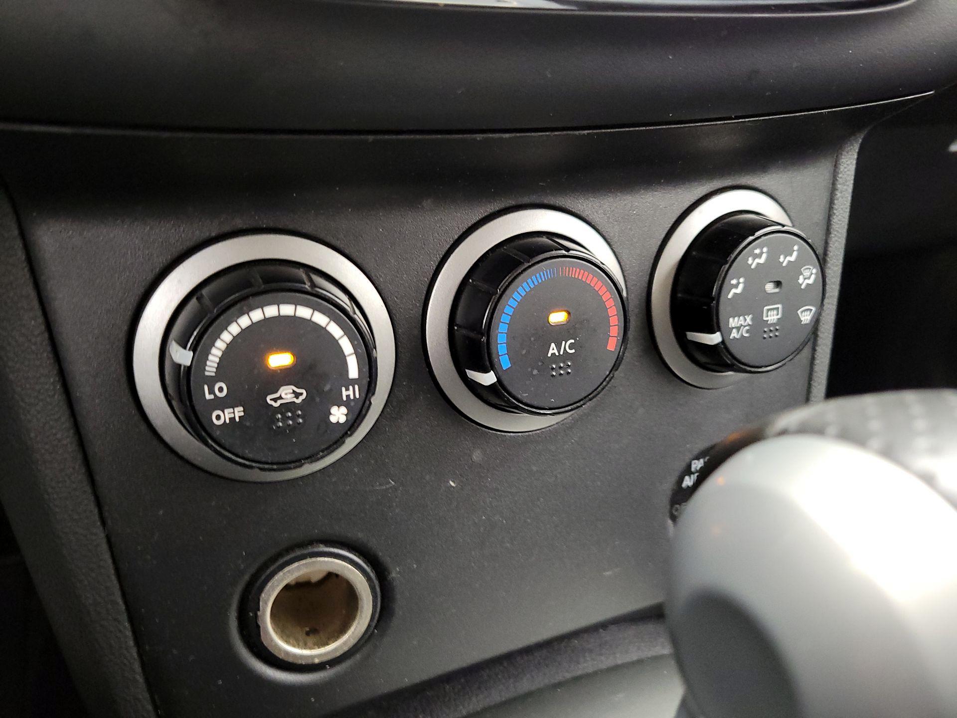 Thumbnail: 2014 Nissan Rogue - 15