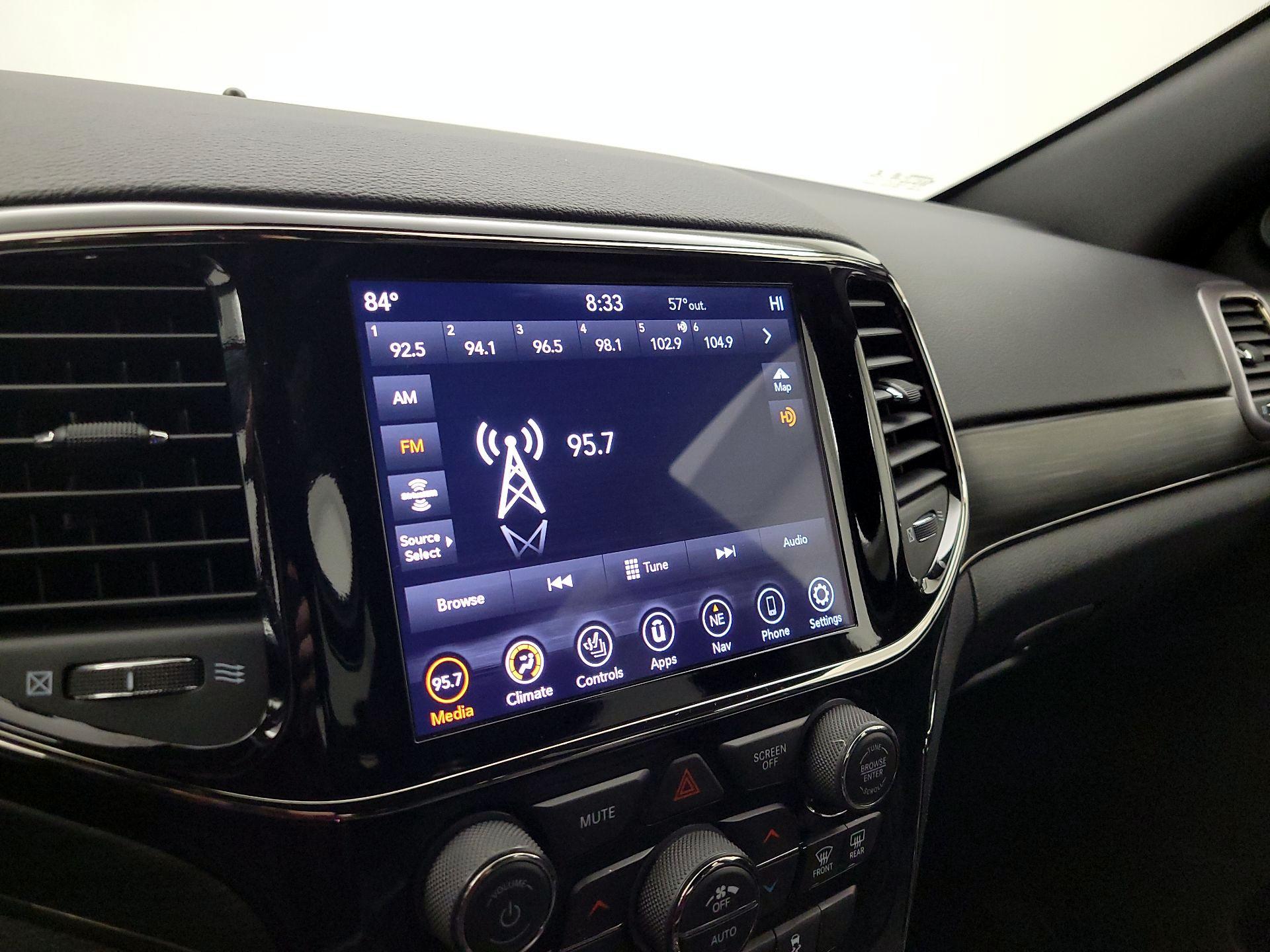 Thumbnail: 2020 Jeep Grand Cherokee - 16