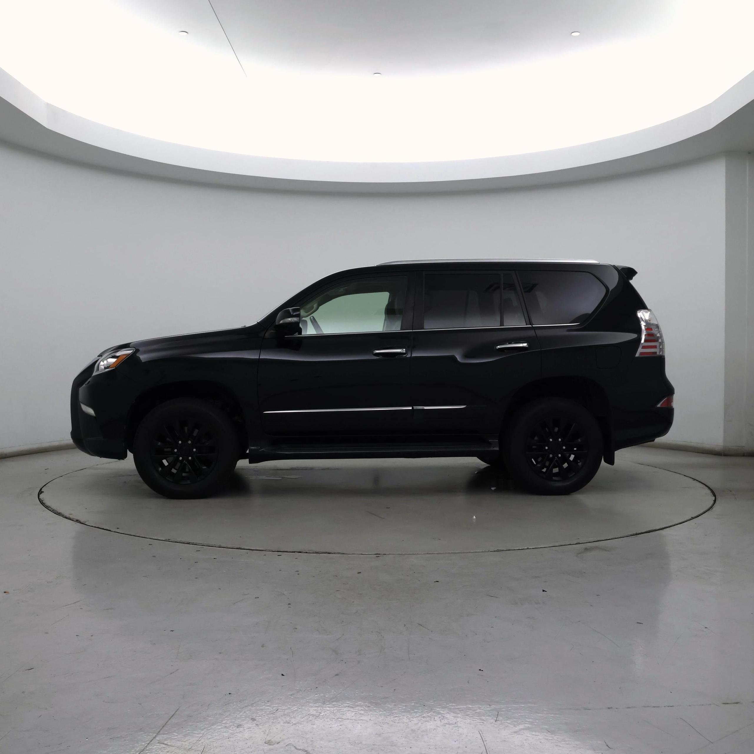 Thumbnail: 2017 Lexus GX - 3