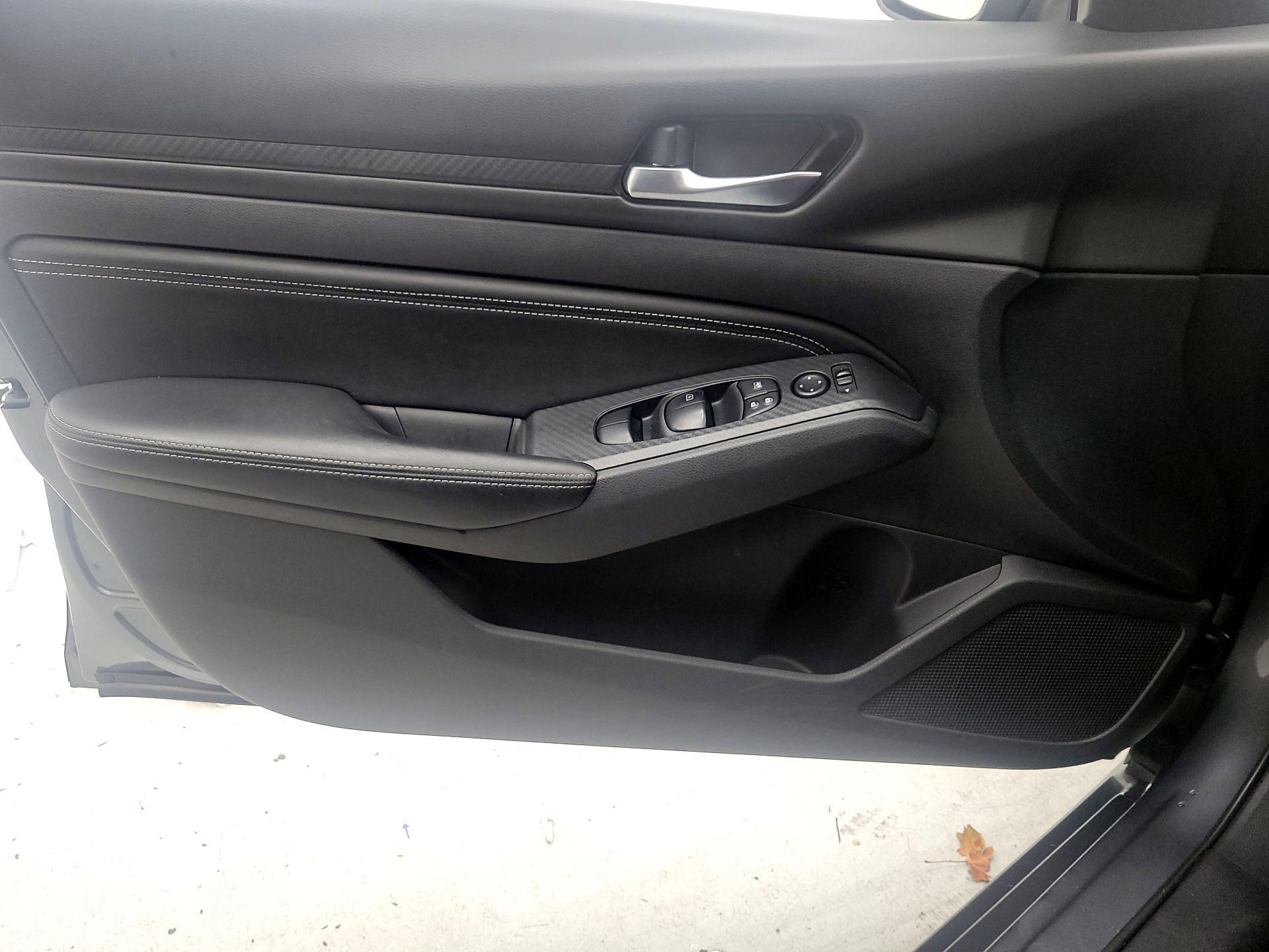 Thumbnail: 2020 Nissan Altima - 12