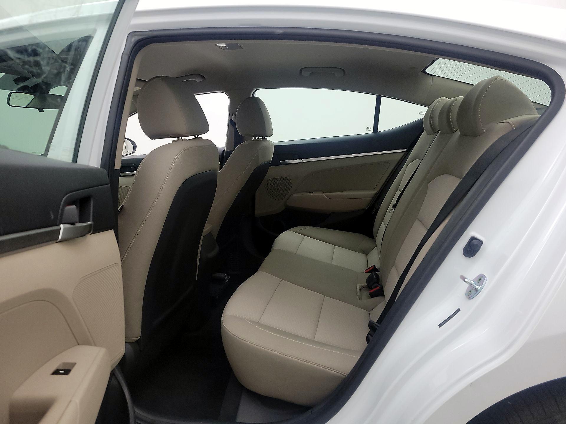 Thumbnail: 2020 Hyundai Elantra - 17