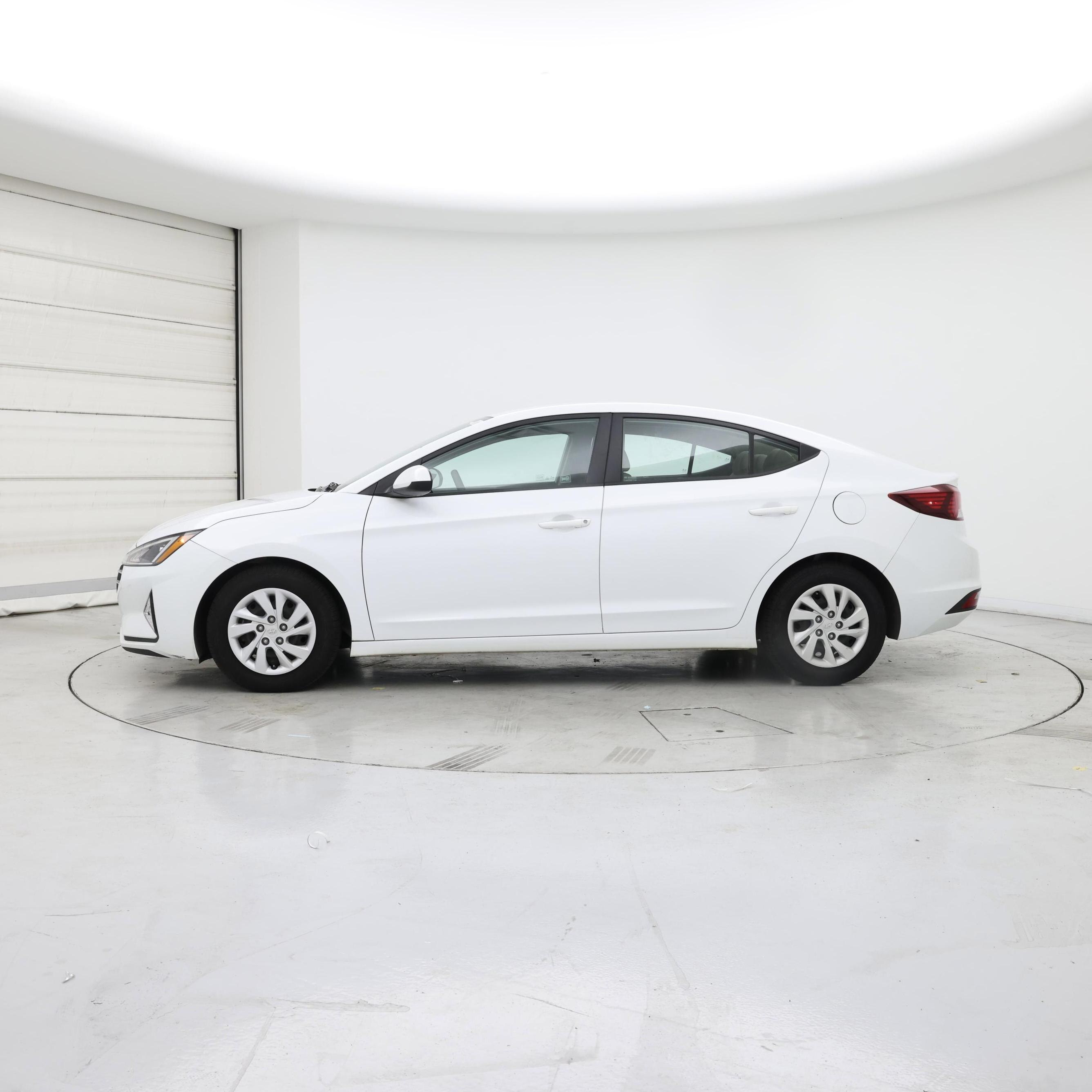 Thumbnail: 2020 Hyundai Elantra - 3